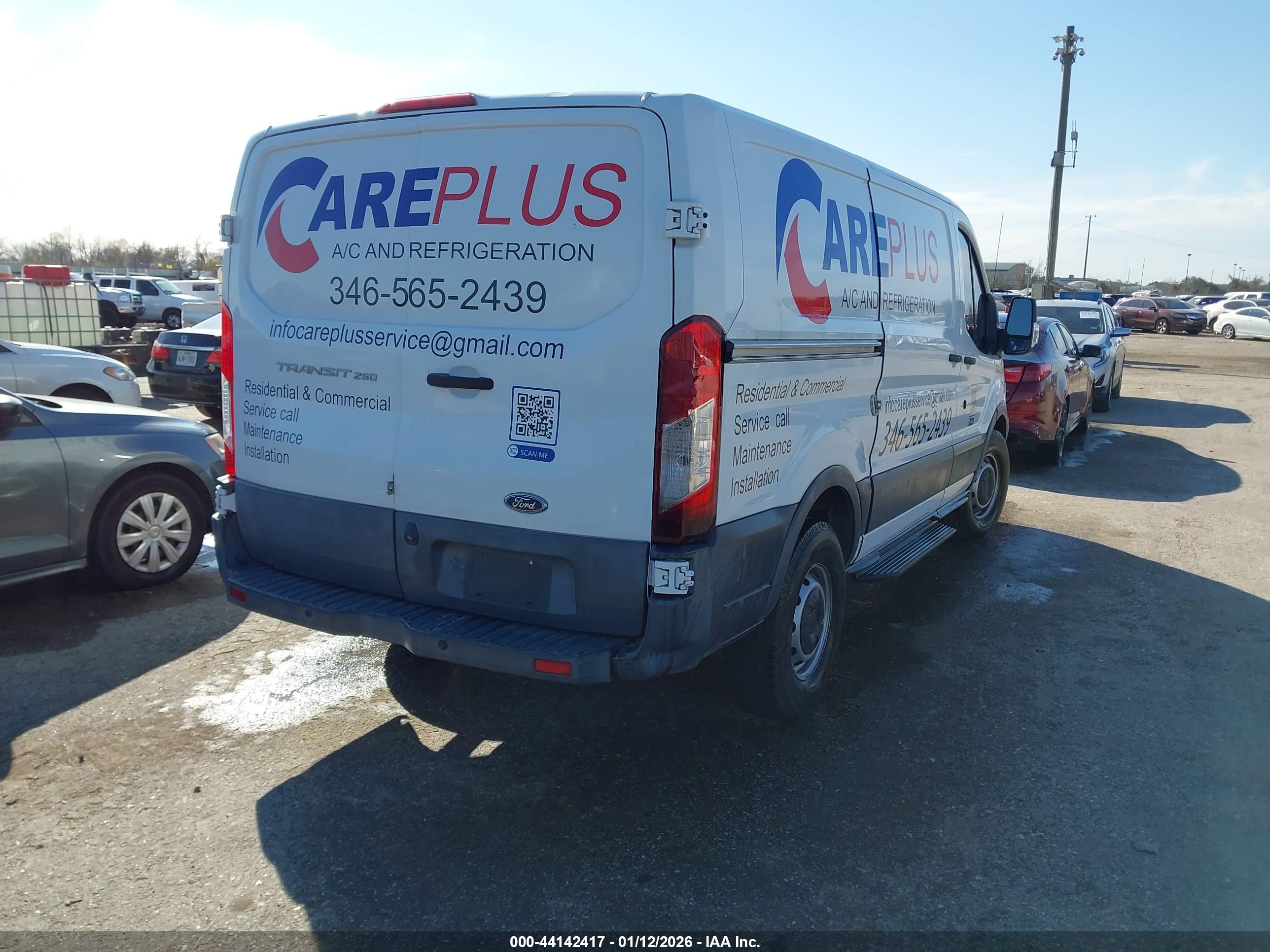 FORD TRANSIT-250 image 4