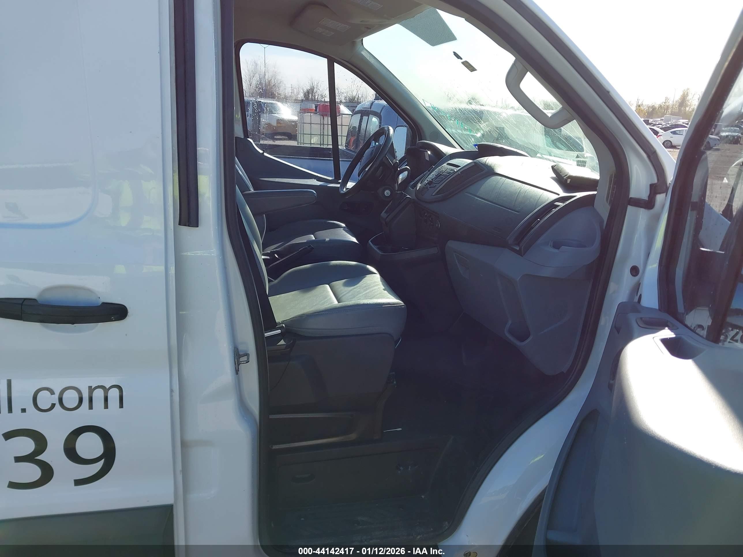 FORD TRANSIT-250 image 5