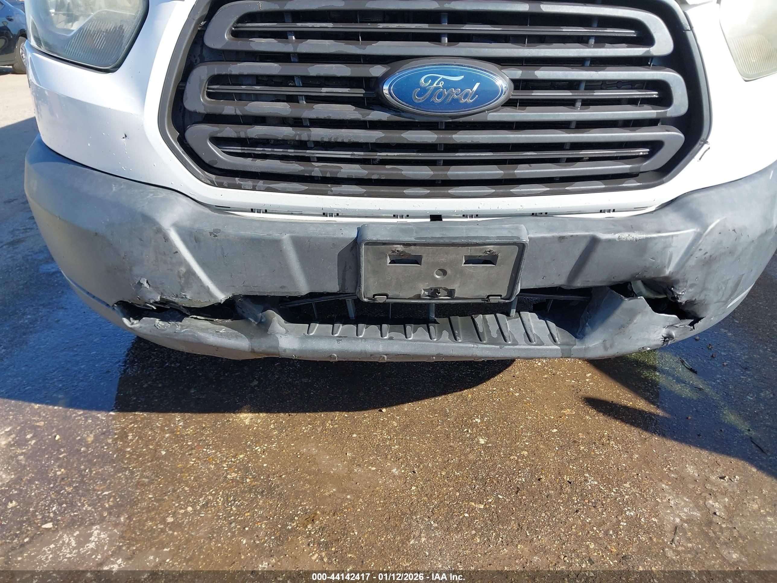 FORD TRANSIT-250 image 6