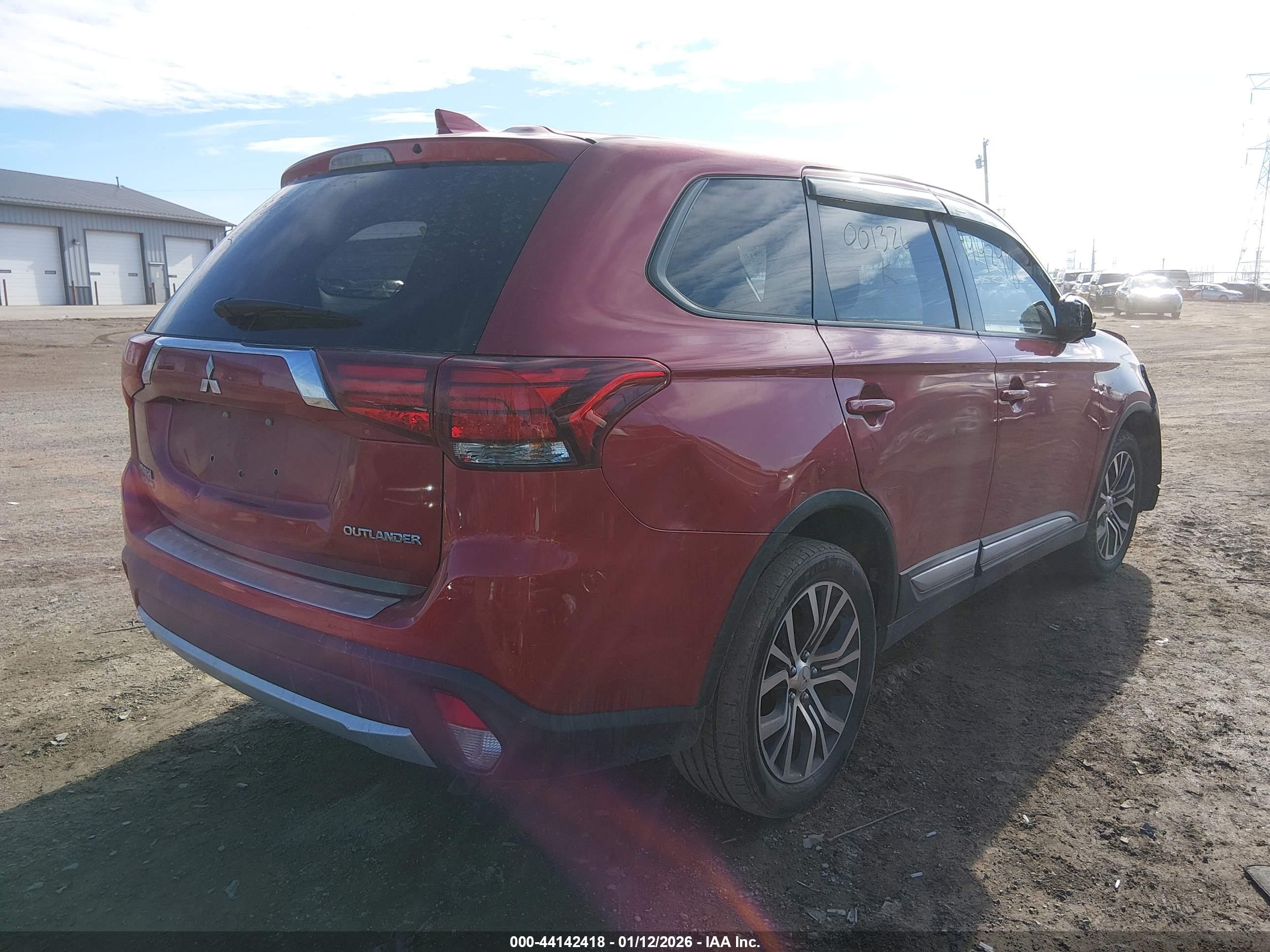 MITSUBISHI OUTLANDER image 4