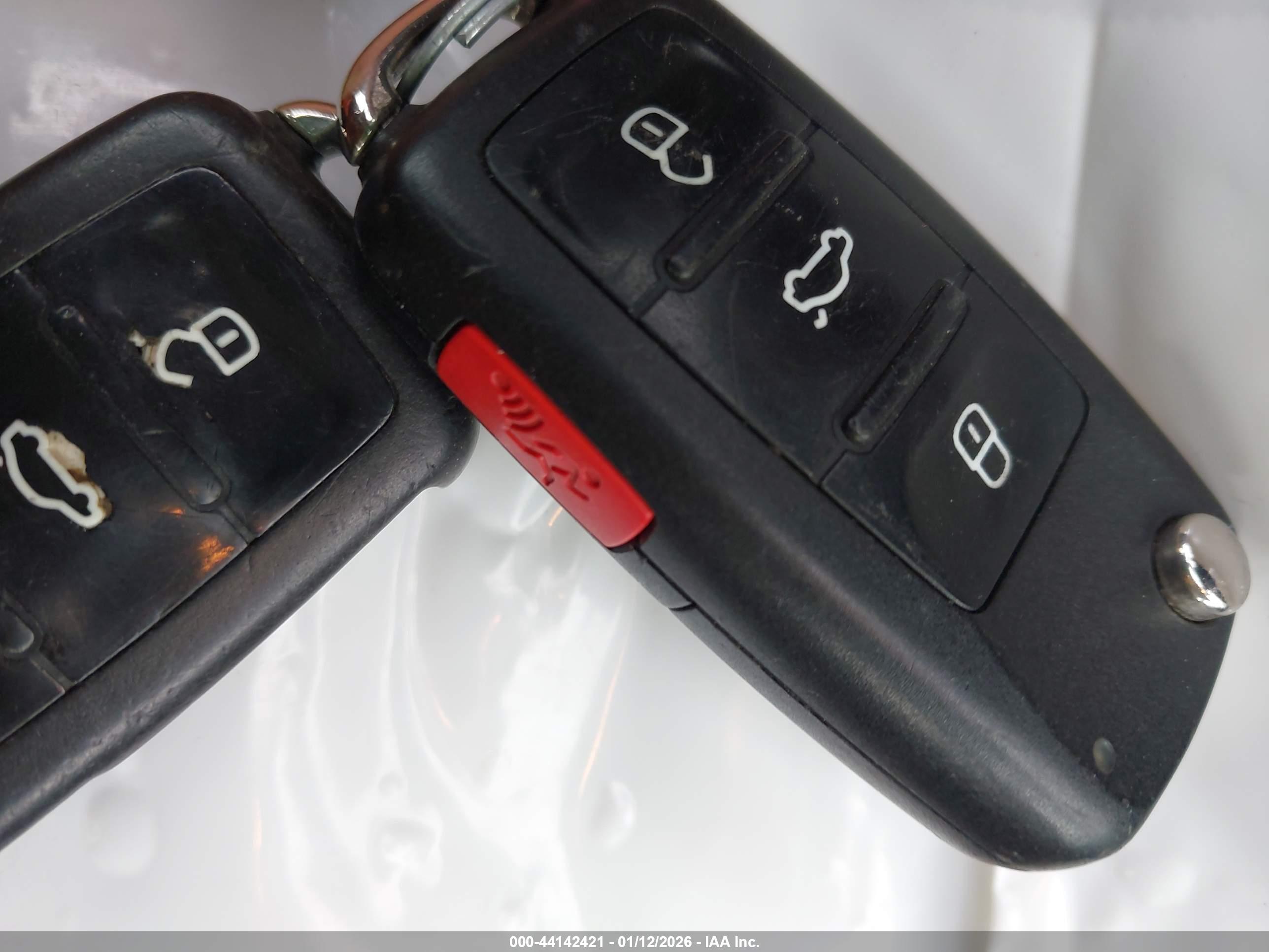 VOLKSWAGEN GOLF image 11