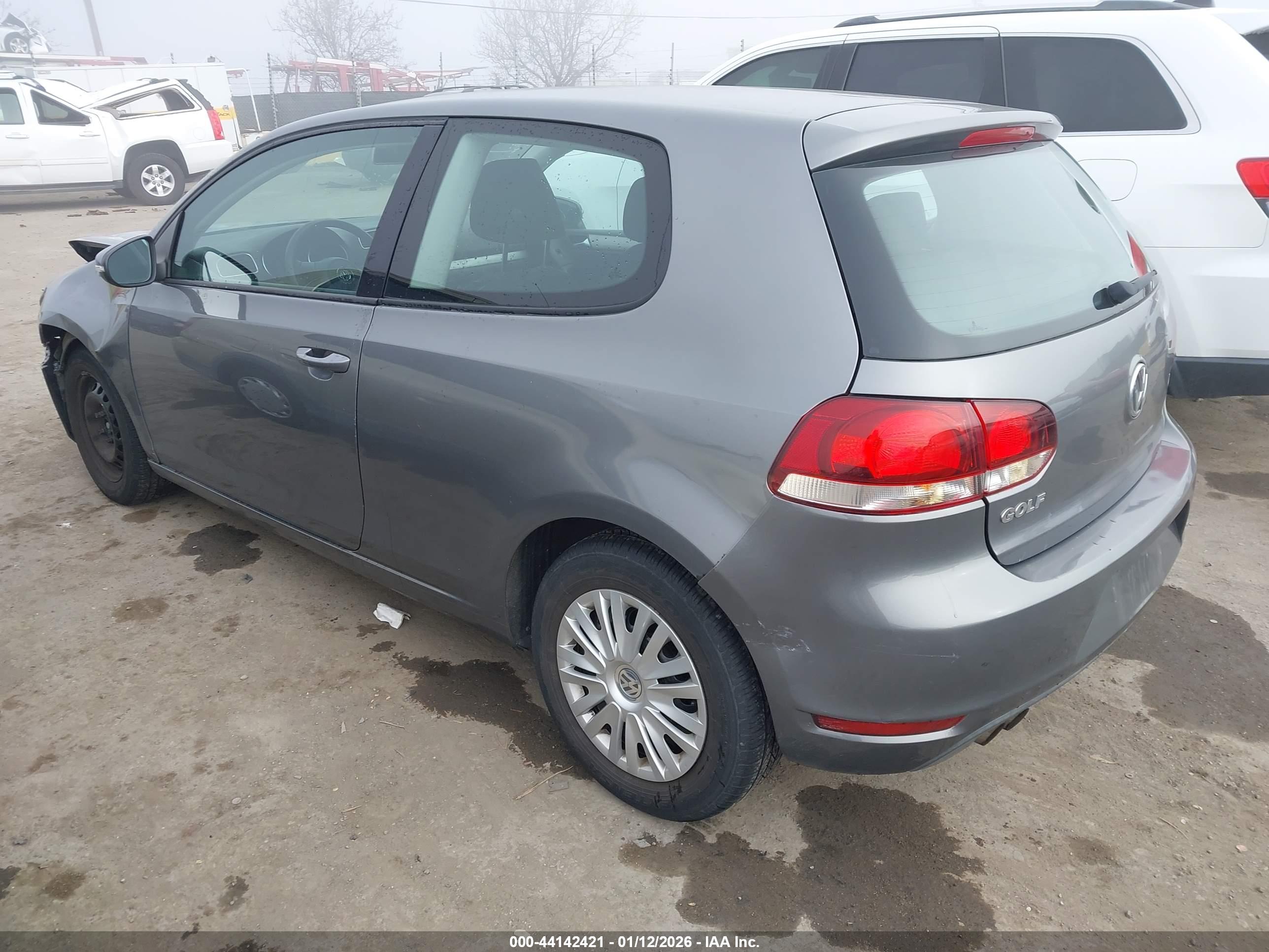 VOLKSWAGEN GOLF image 3