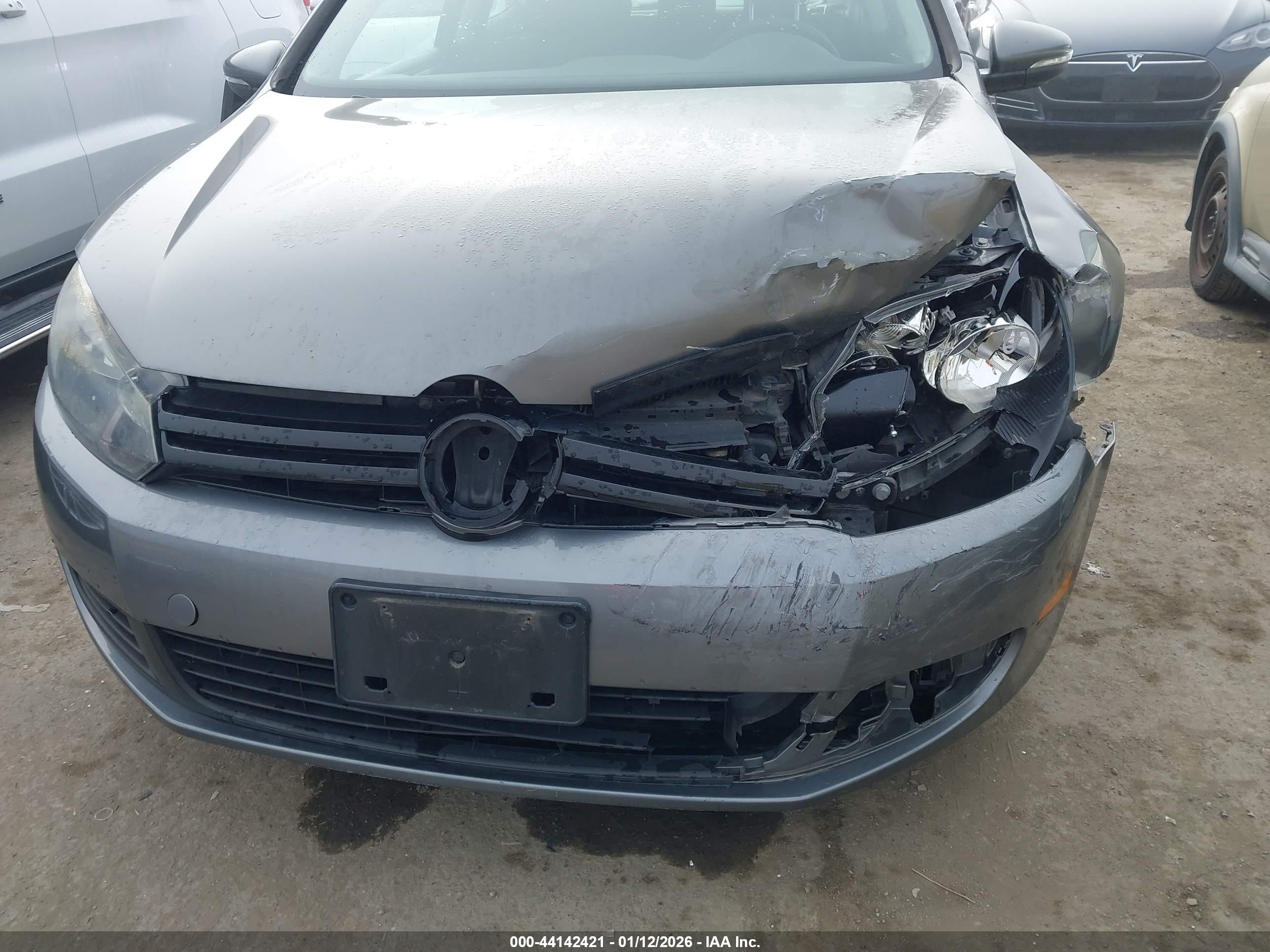 VOLKSWAGEN GOLF image 6