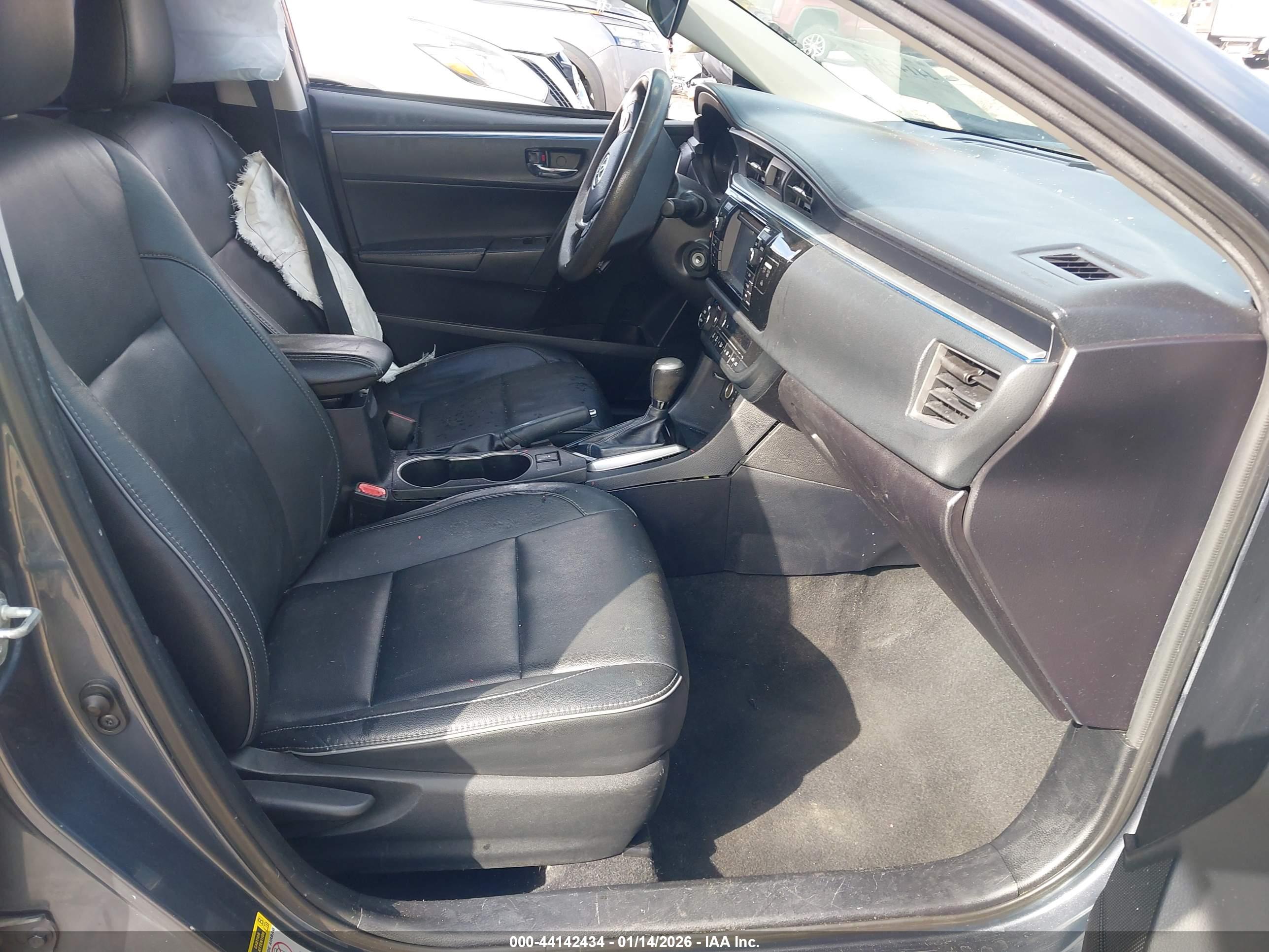 TOYOTA COROLLA image 5
