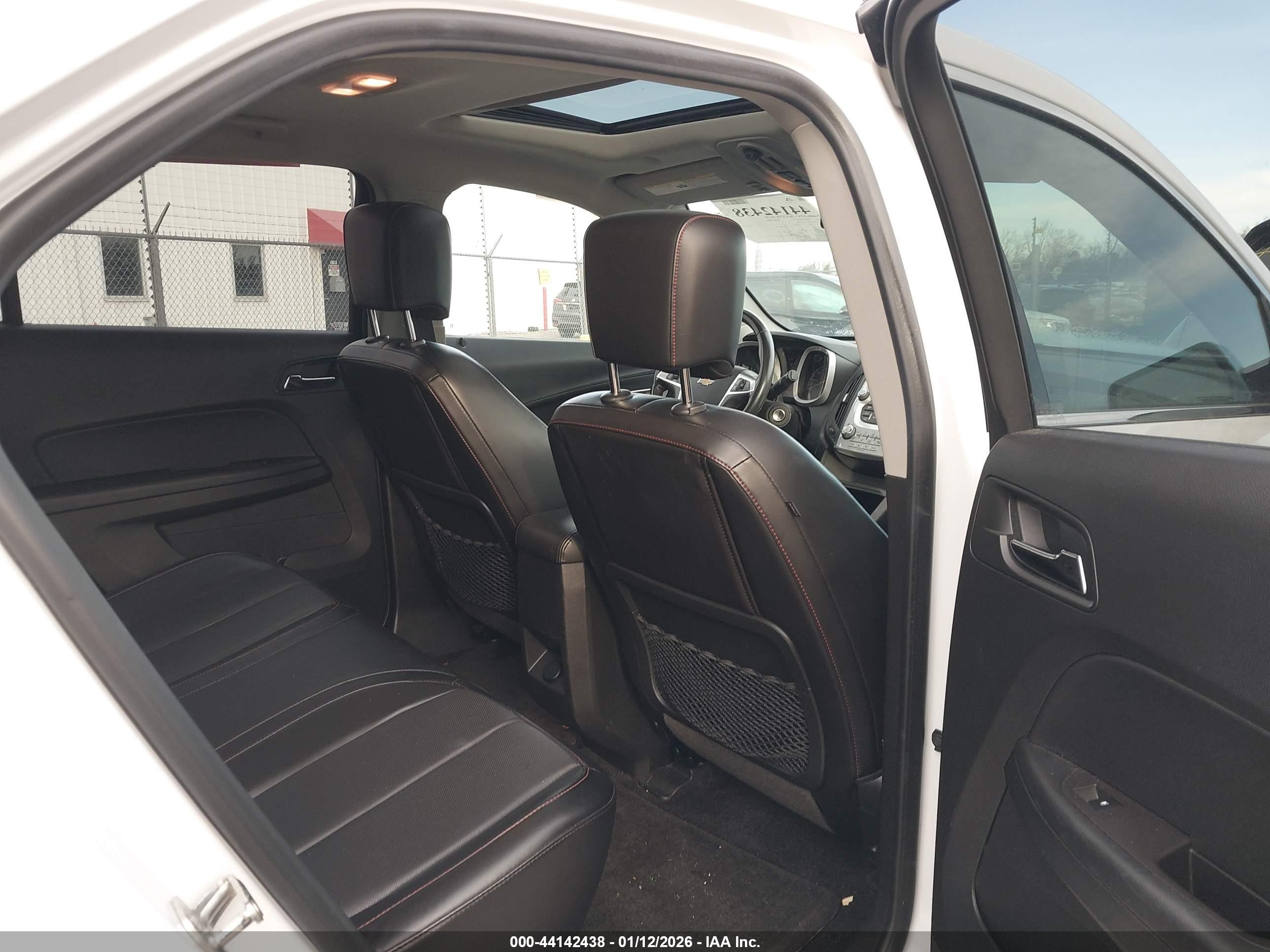 CHEVROLET EQUINOX image 8