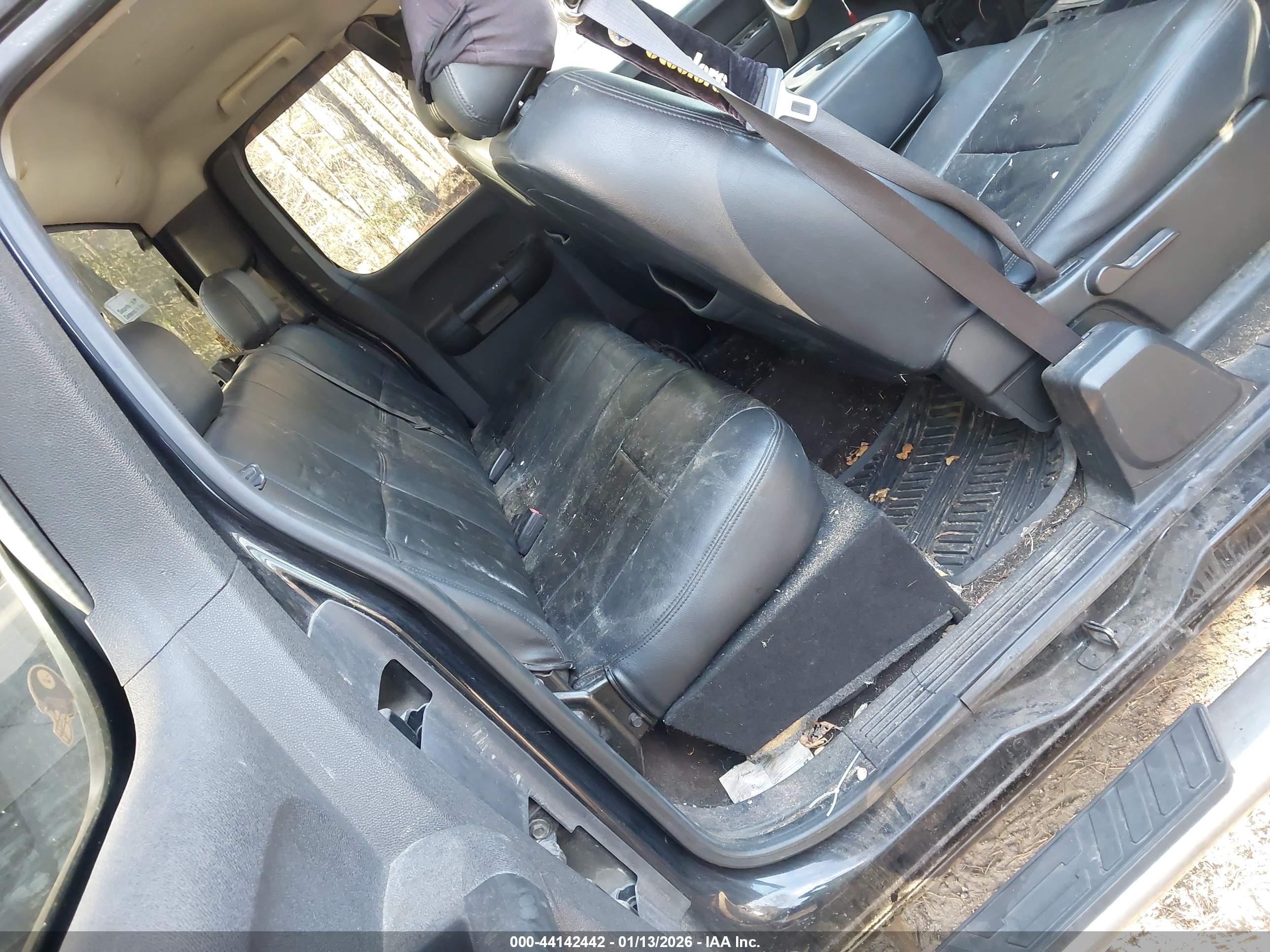 CHEVROLET SILVERADO image 8