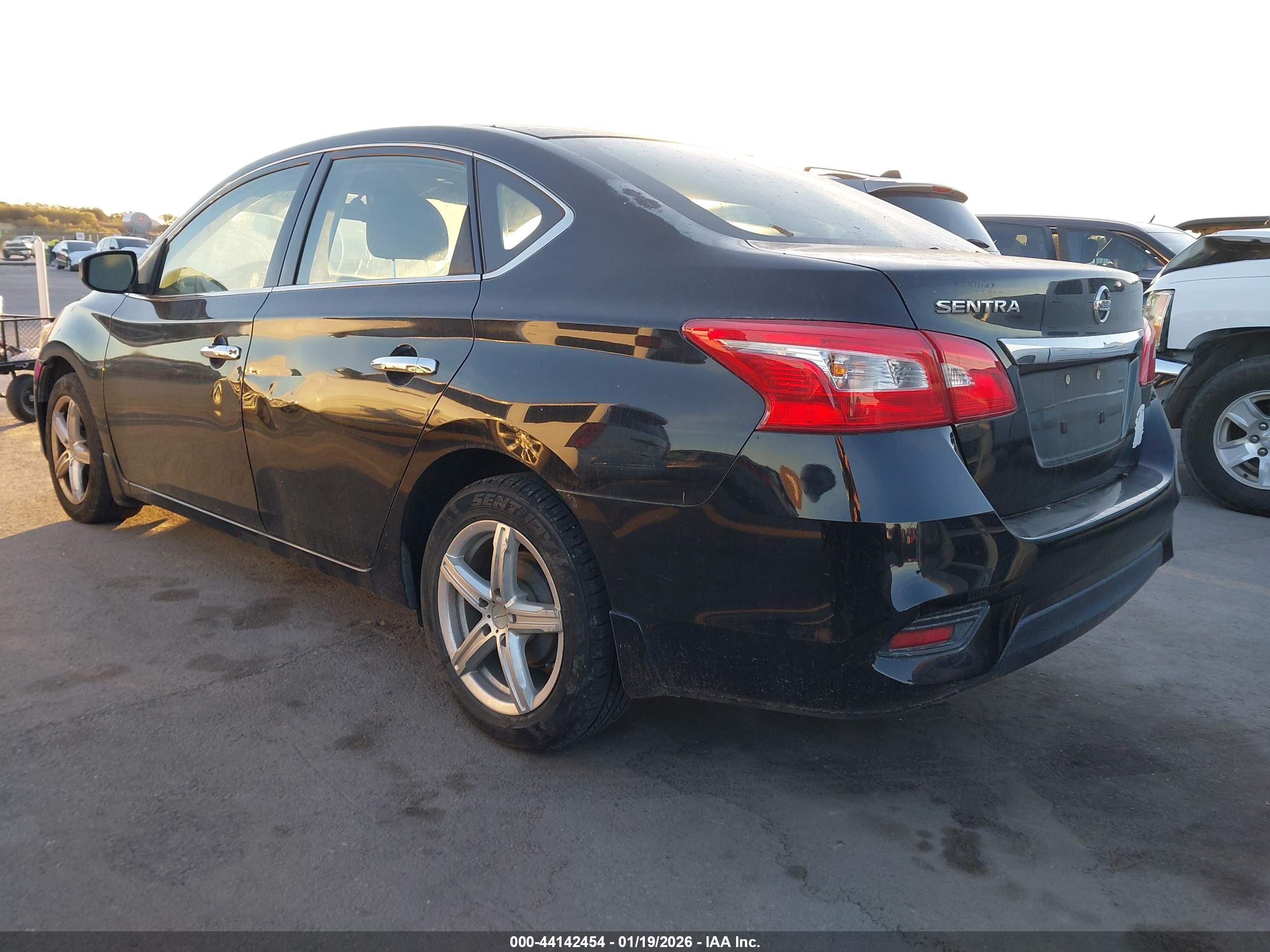 NISSAN SENTRA image 3