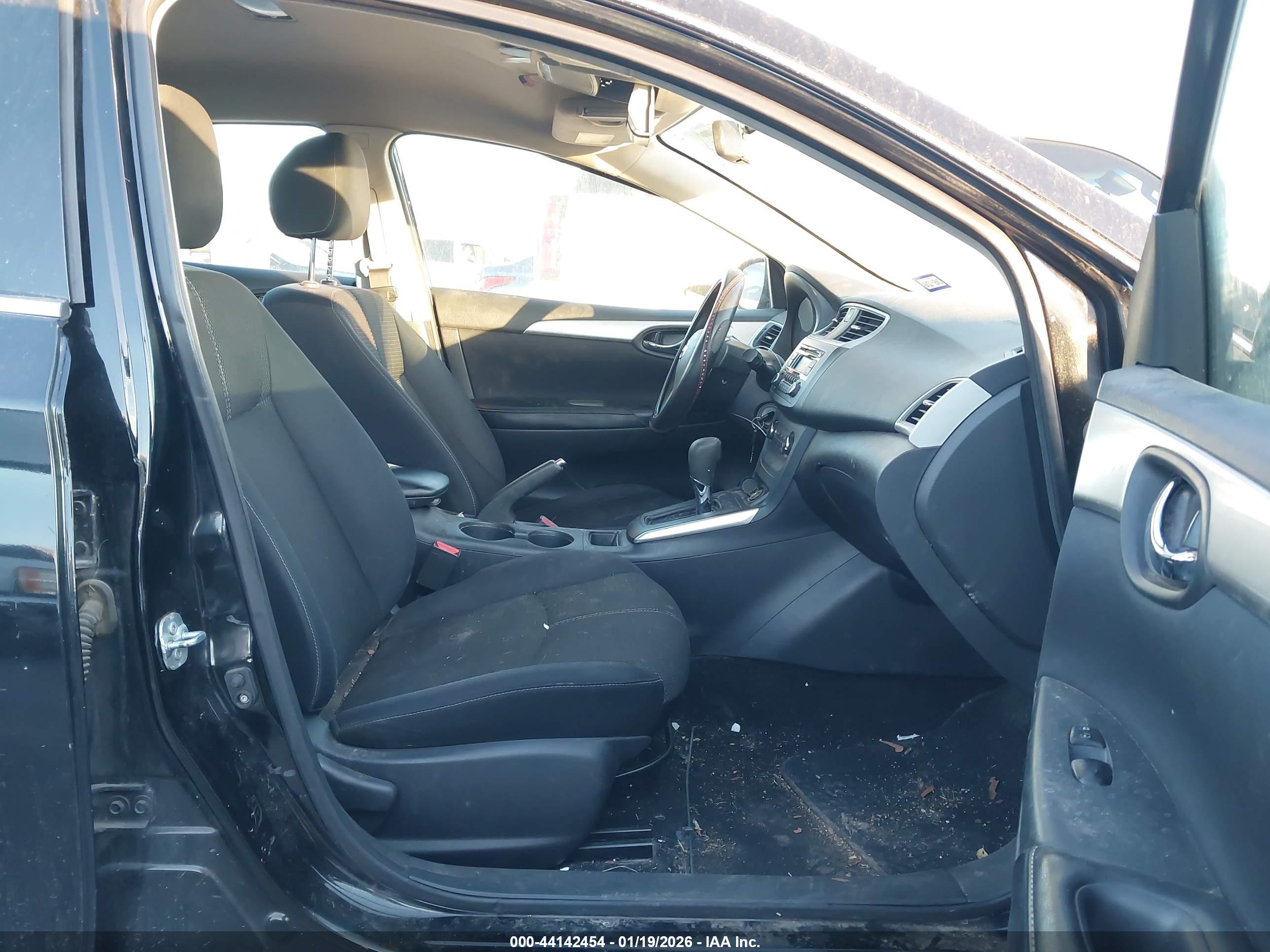NISSAN SENTRA image 5