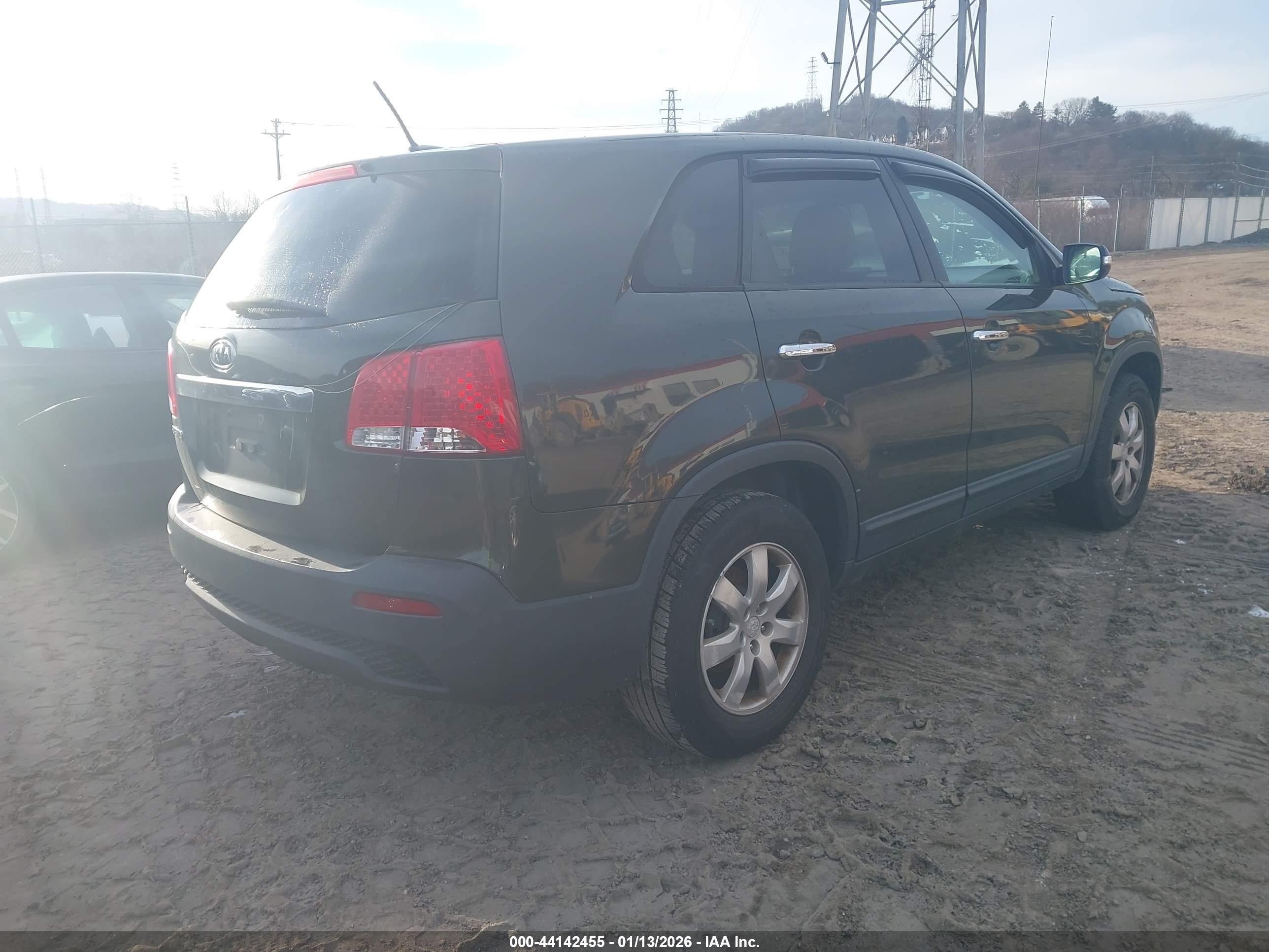 KIA SORENTO image 4