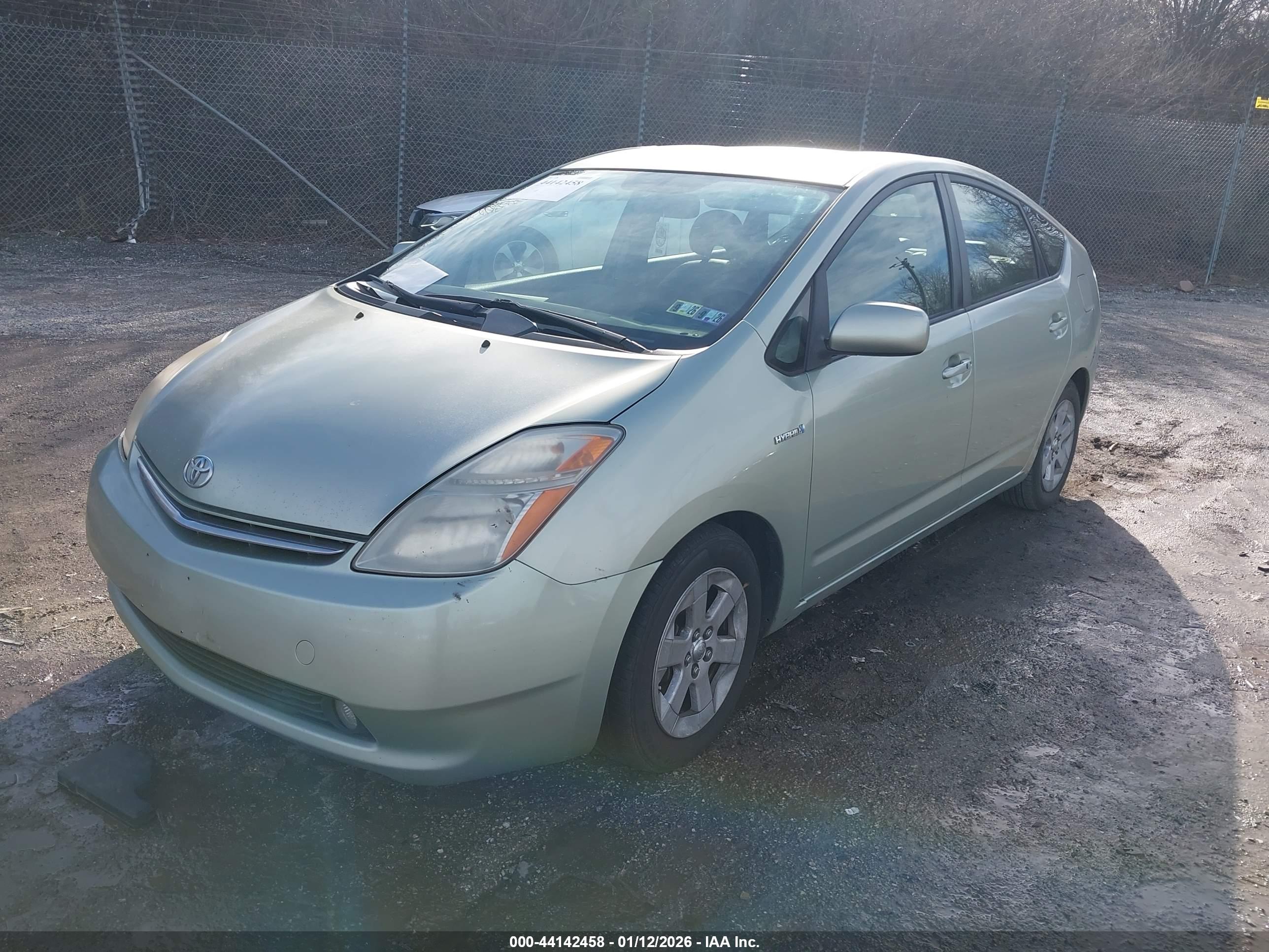 TOYOTA PRIUS image 2