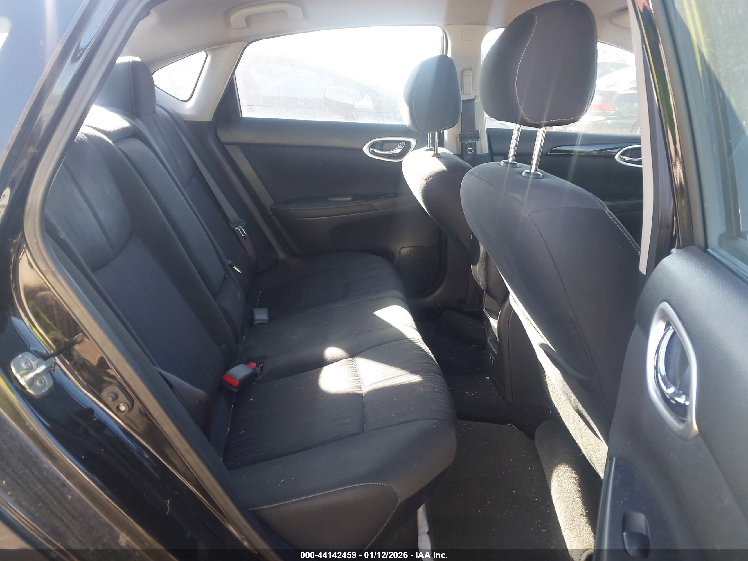 NISSAN SENTRA image 8