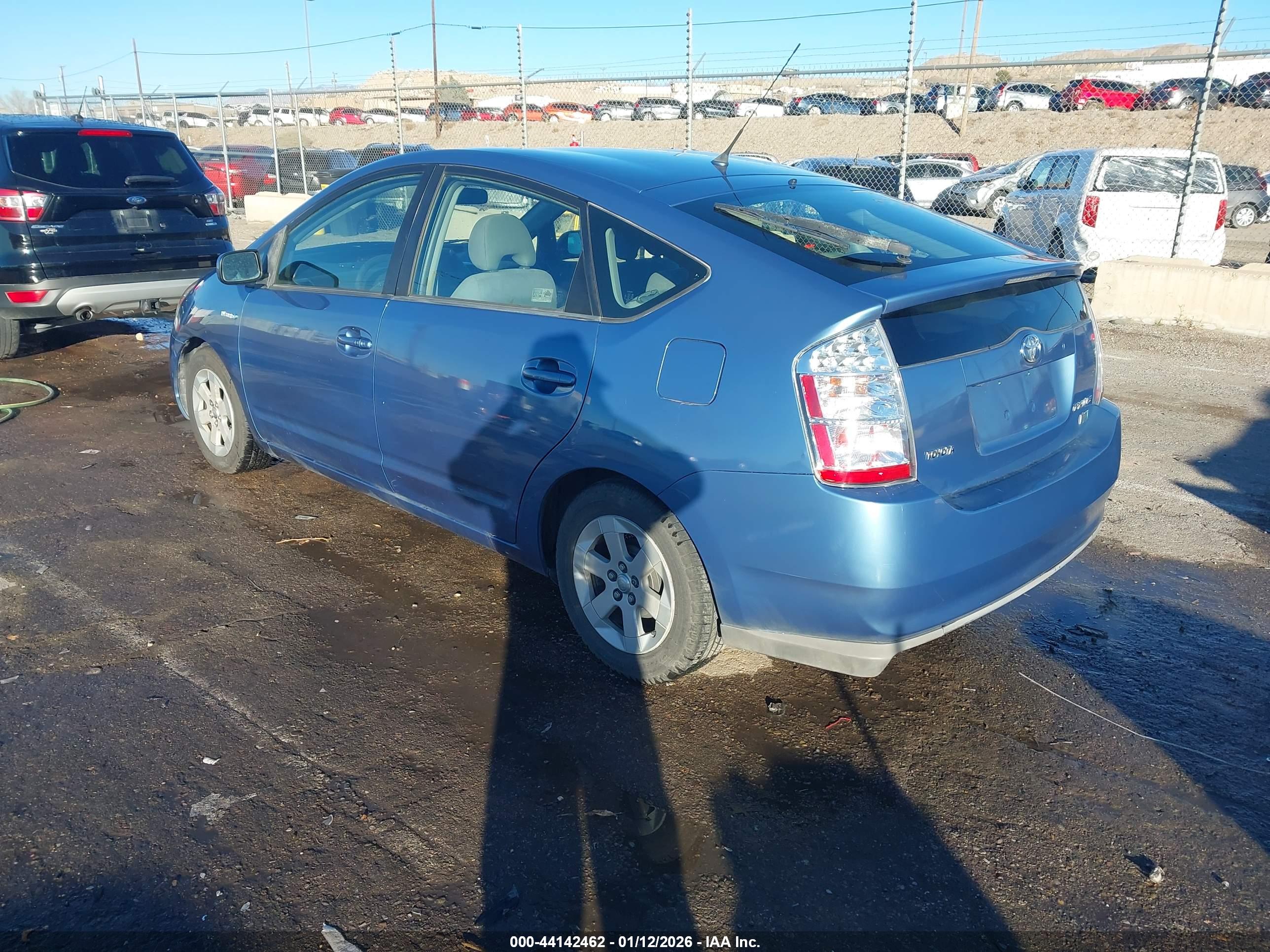 TOYOTA PRIUS image 3