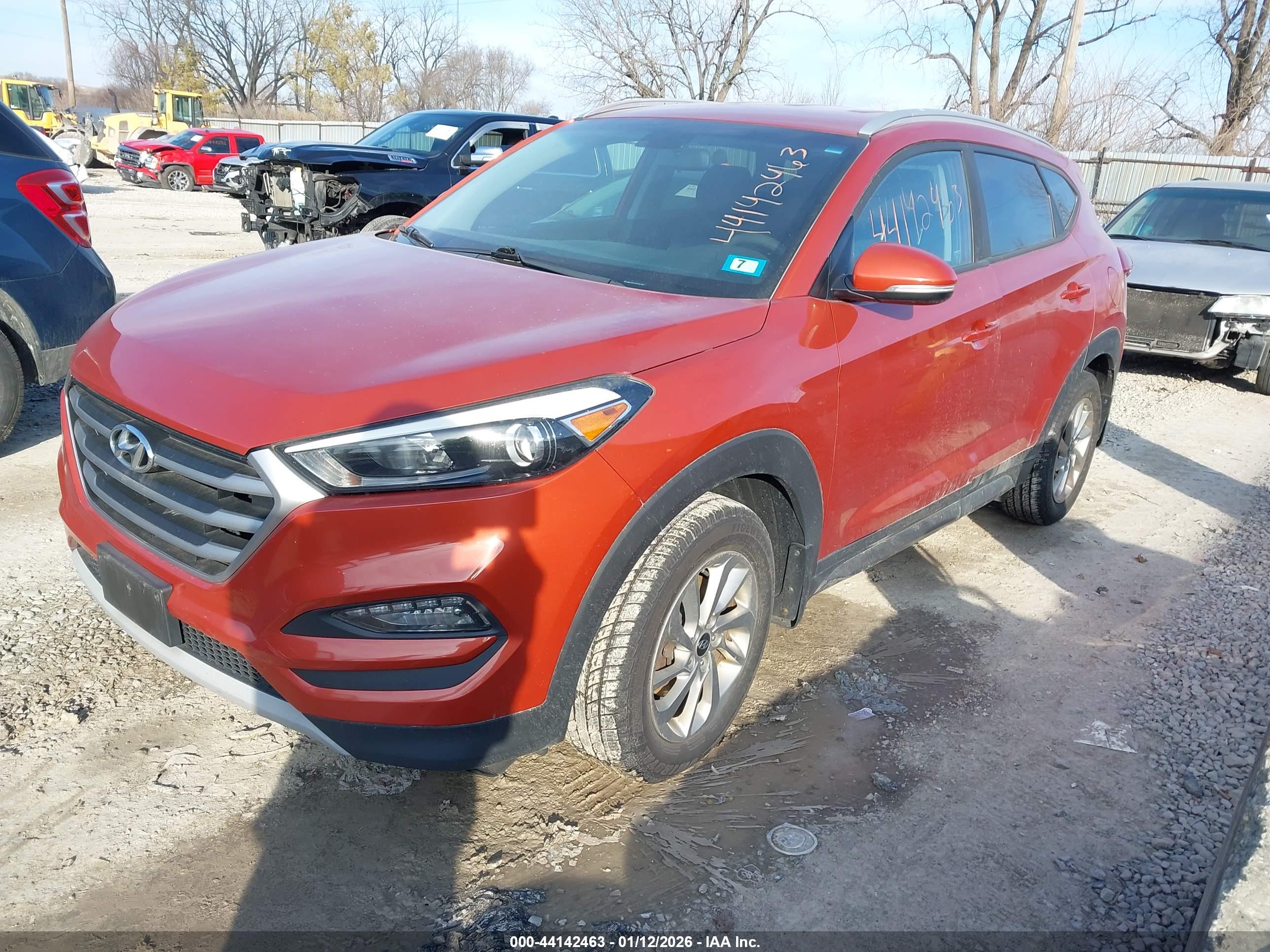 HYUNDAI TUCSON image 2