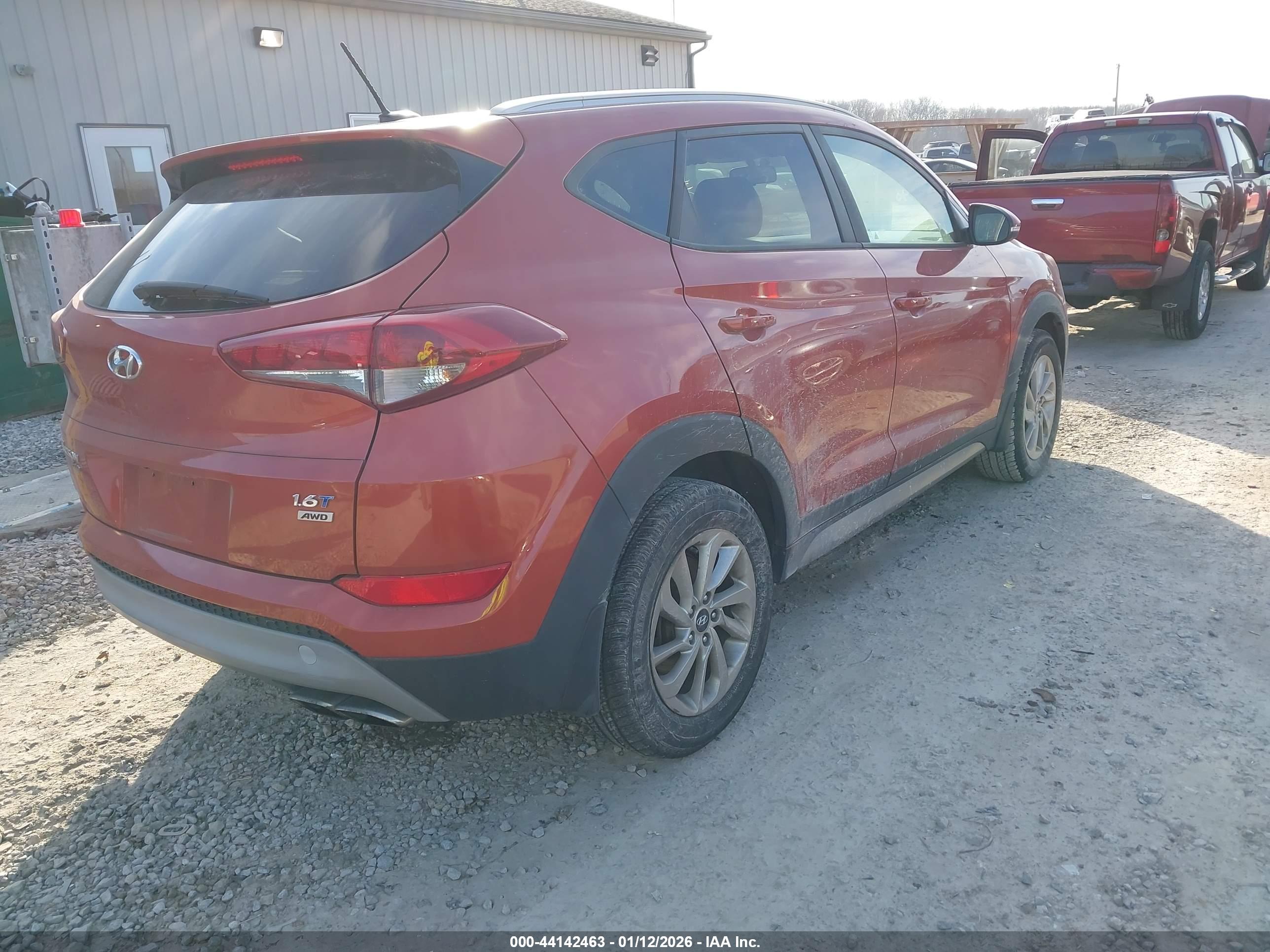 HYUNDAI TUCSON image 4