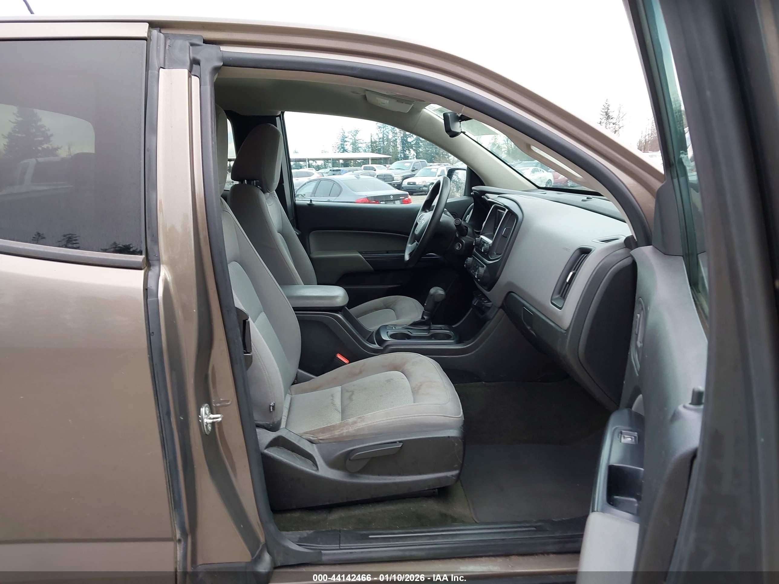 CHEVROLET COLORADO image 5