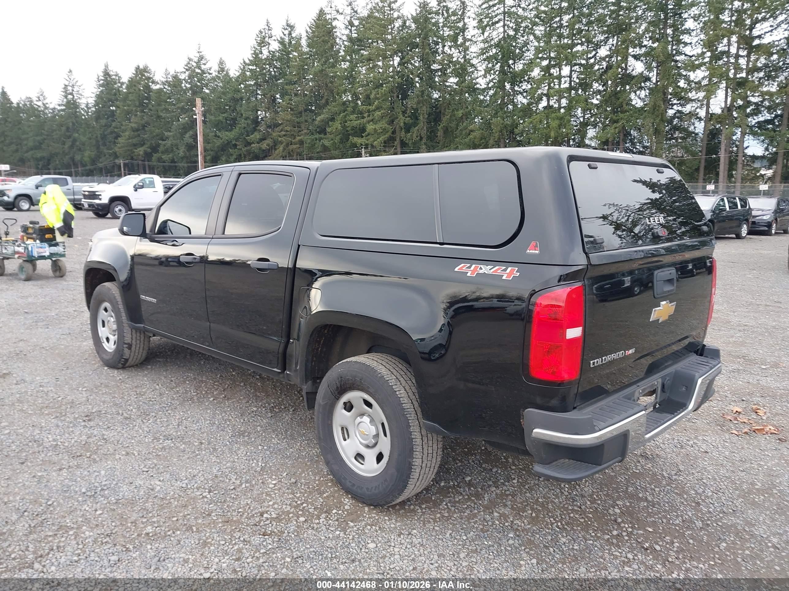 CHEVROLET COLORADO image 3