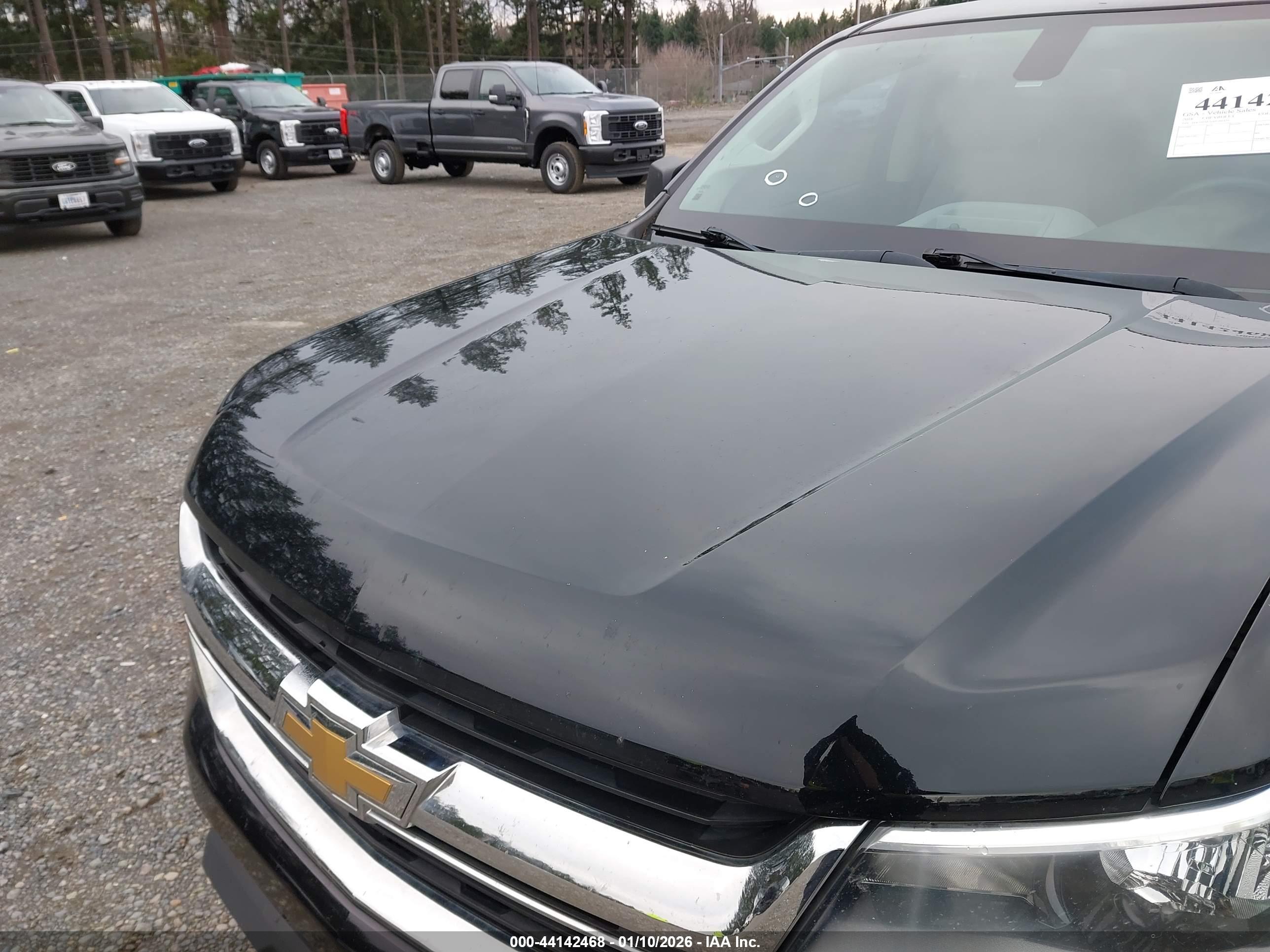 CHEVROLET COLORADO image 6