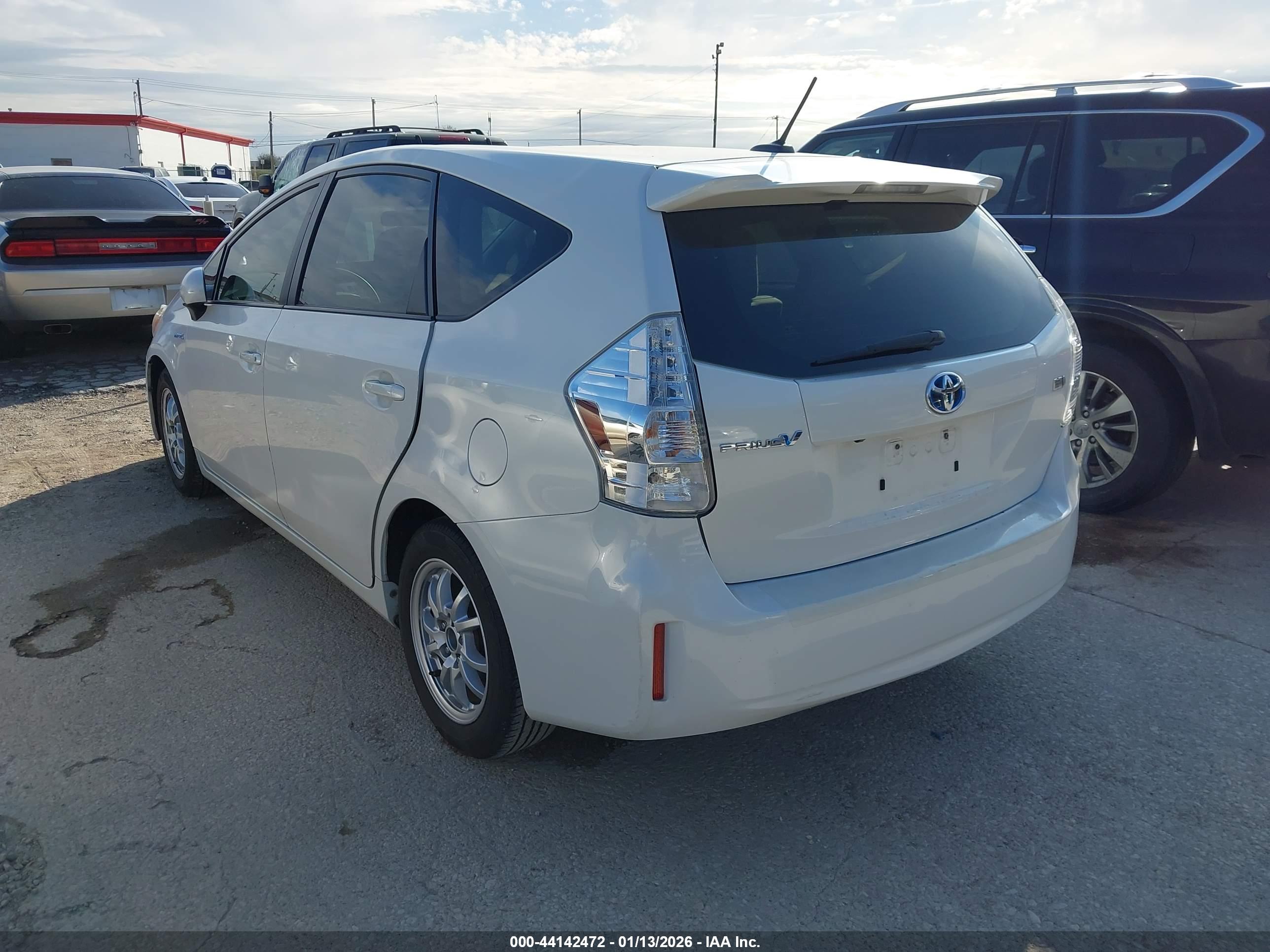 TOYOTA PRIUS image 3