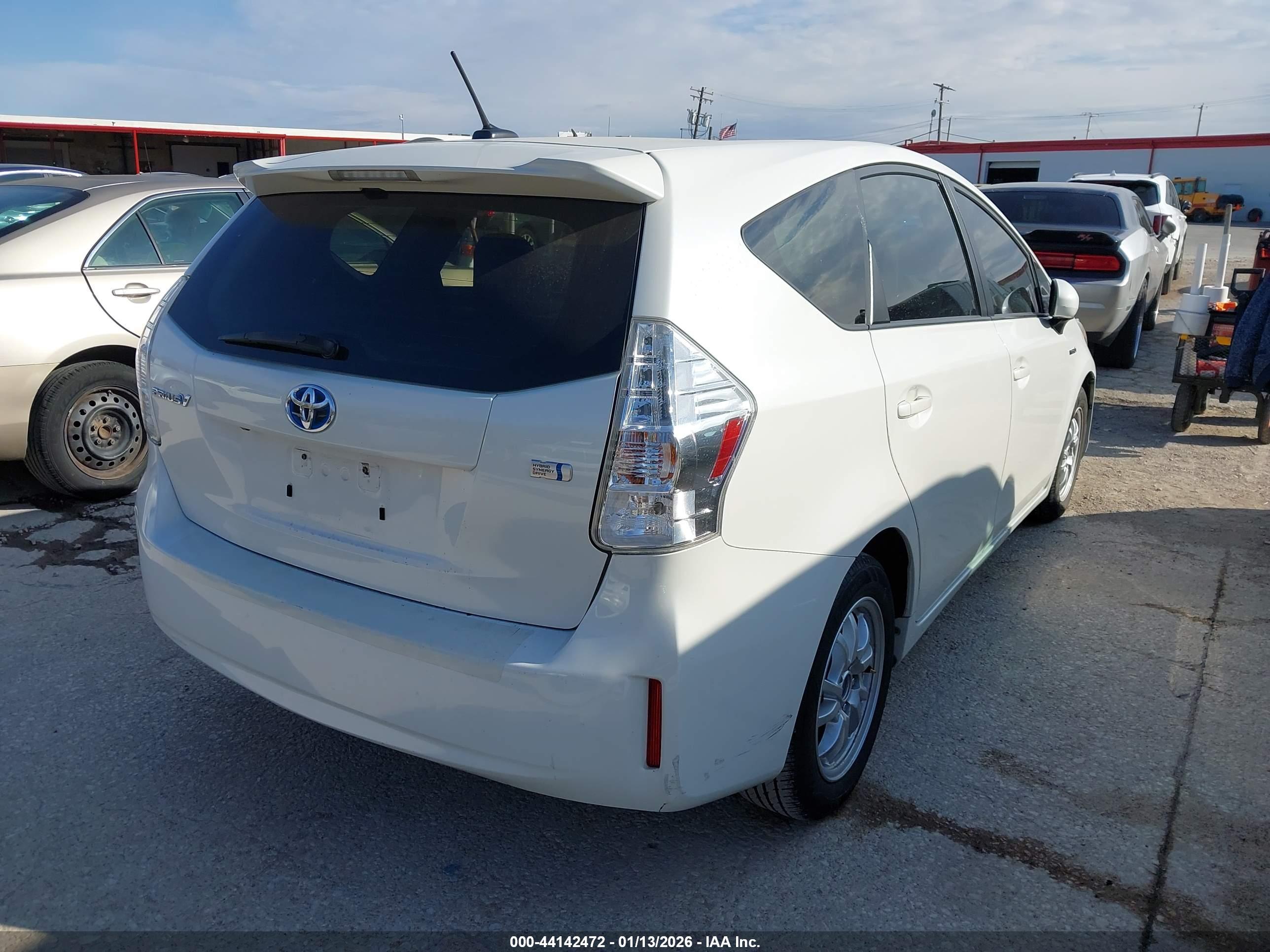 TOYOTA PRIUS image 4