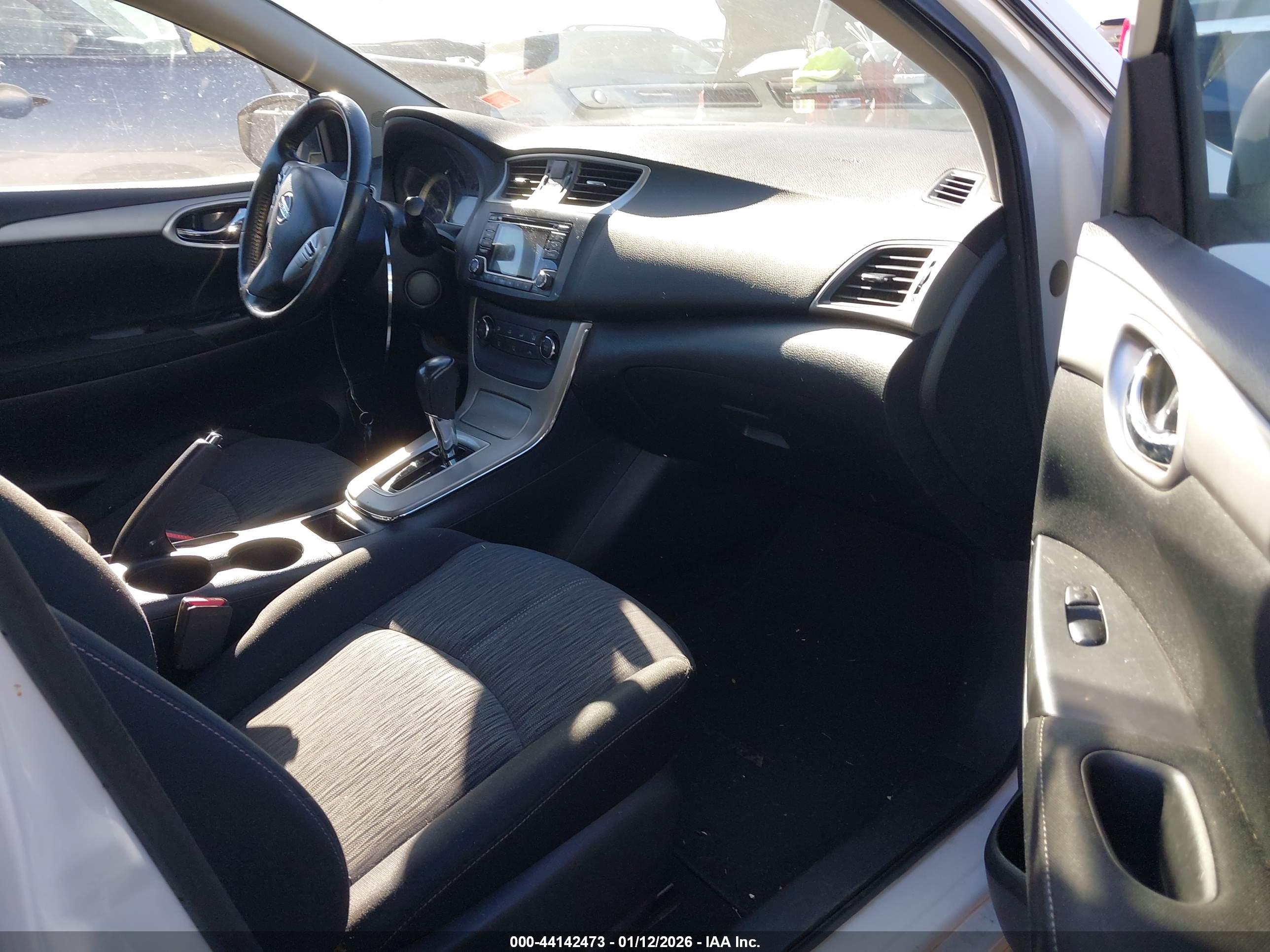 NISSAN SENTRA image 5