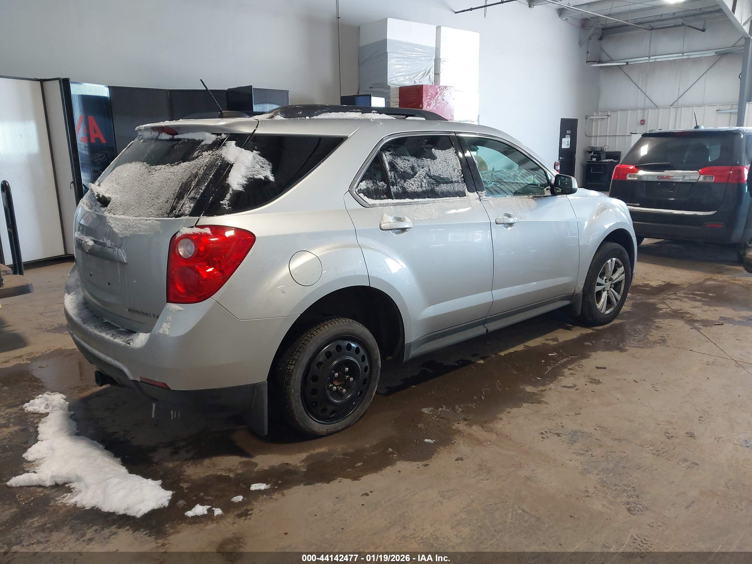 CHEVROLET EQUINOX image 4