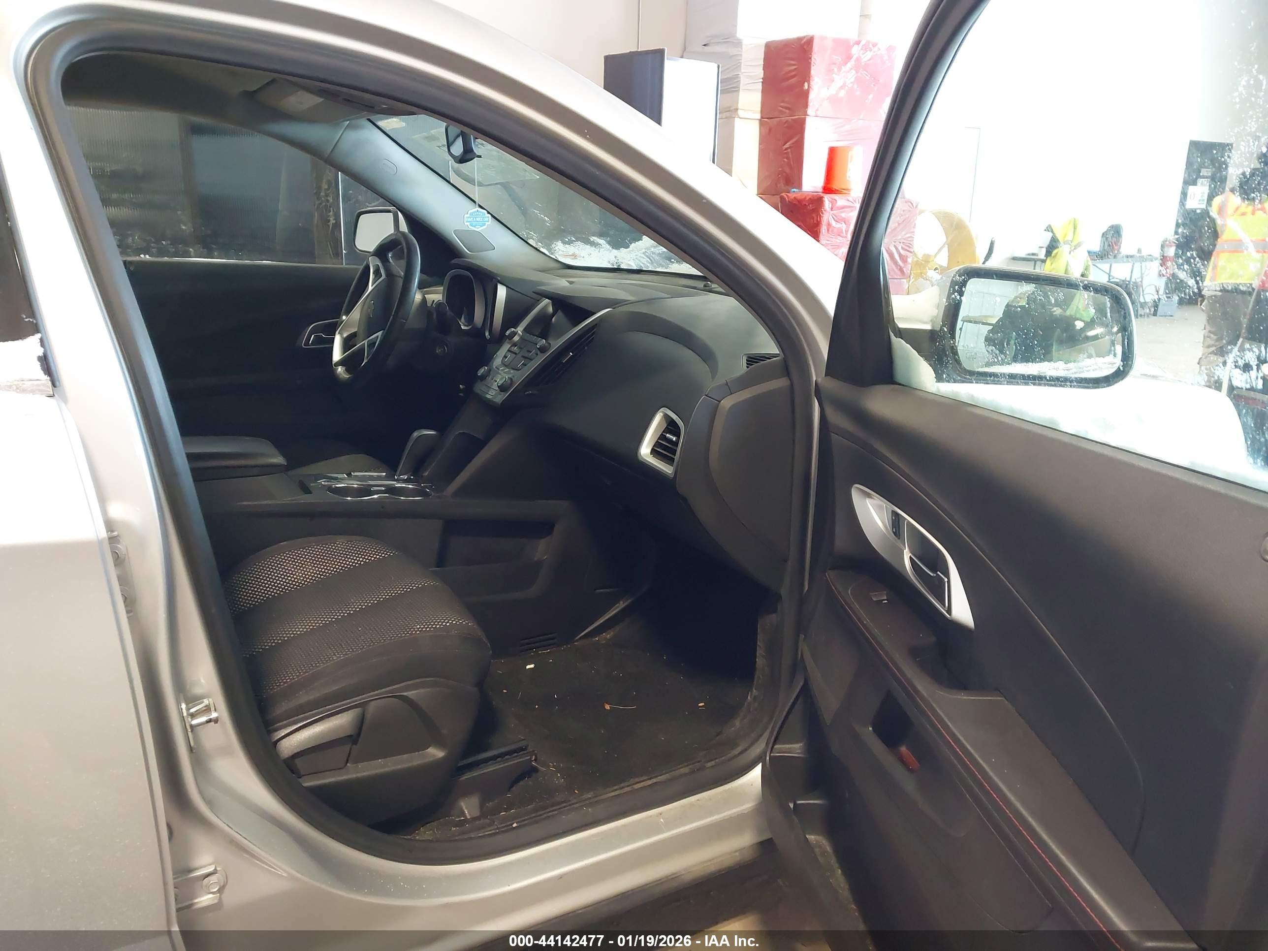 CHEVROLET EQUINOX image 5