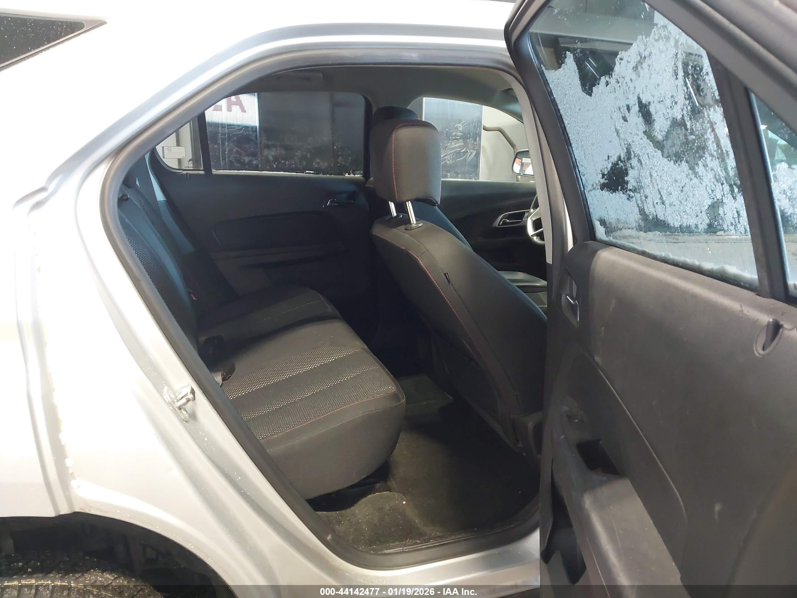 CHEVROLET EQUINOX image 8