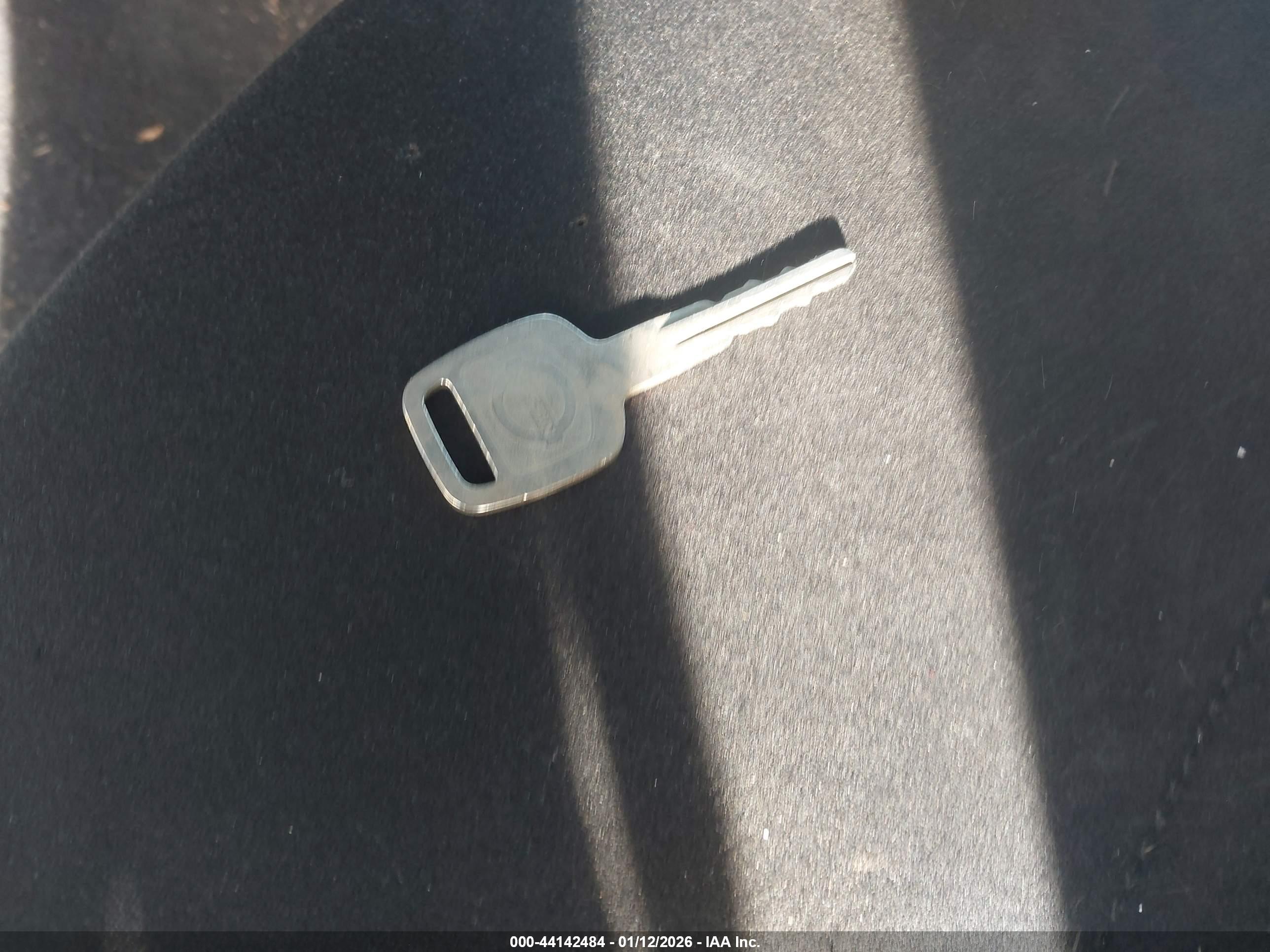 NISSAN VERSA image 11