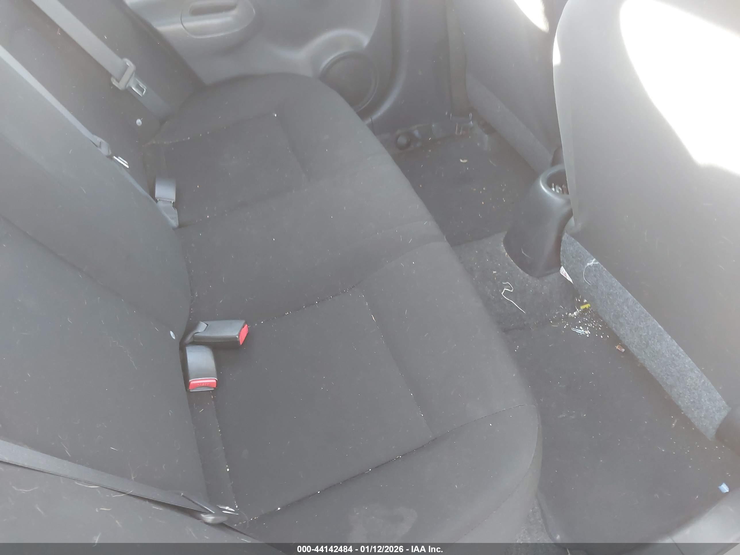 NISSAN VERSA image 8