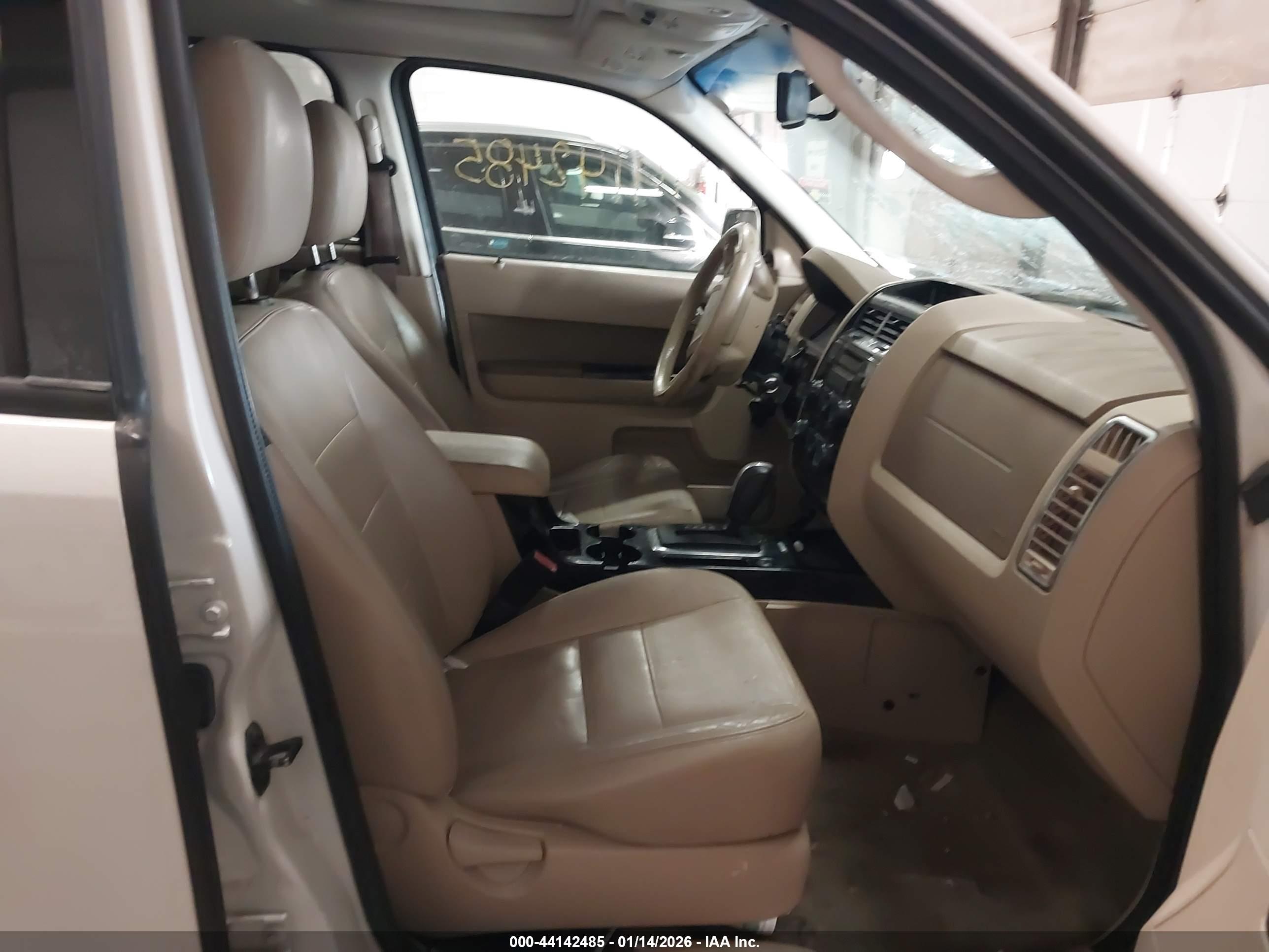 FORD ESCAPE image 5