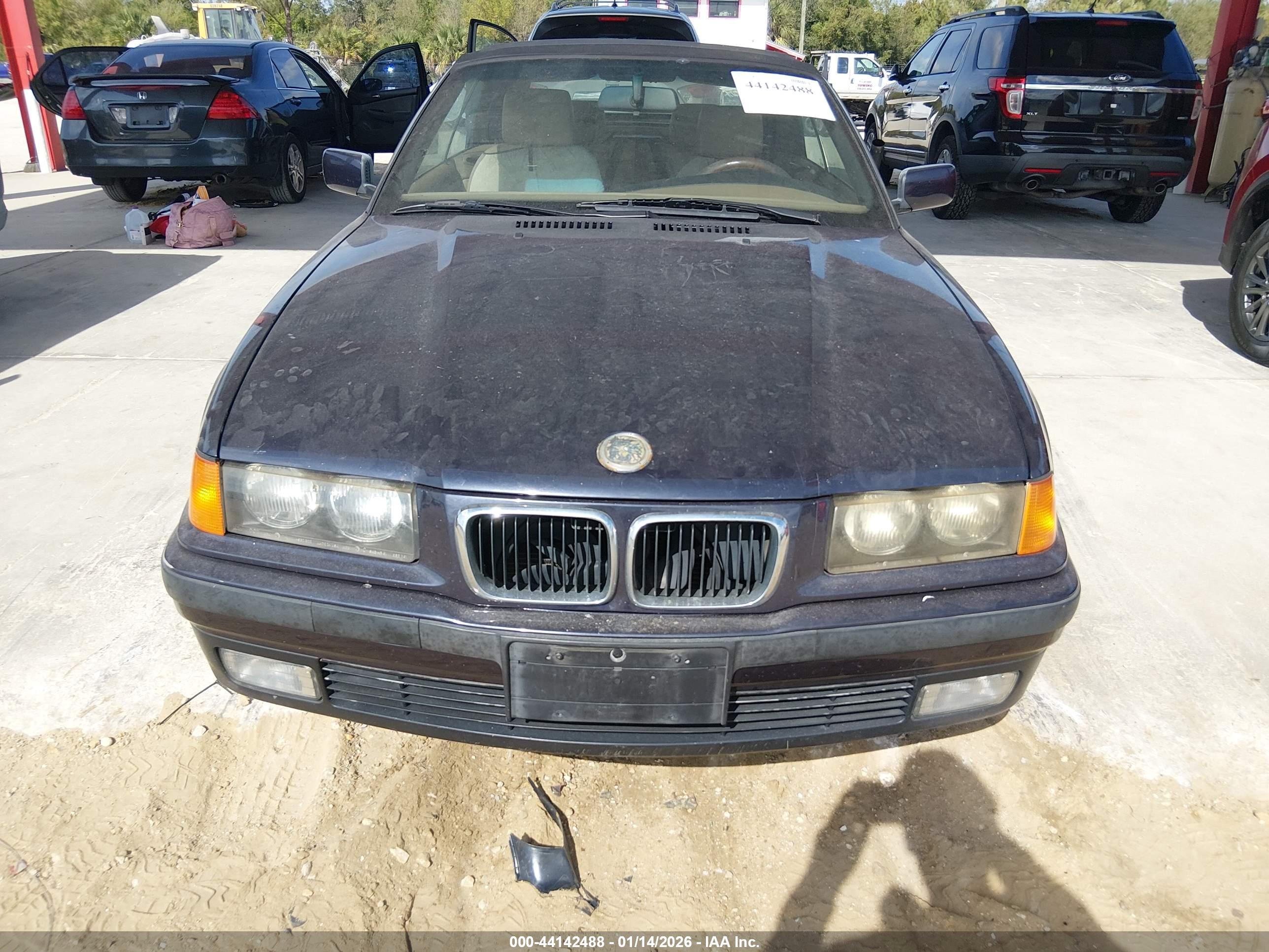 BMW 328IC image 6