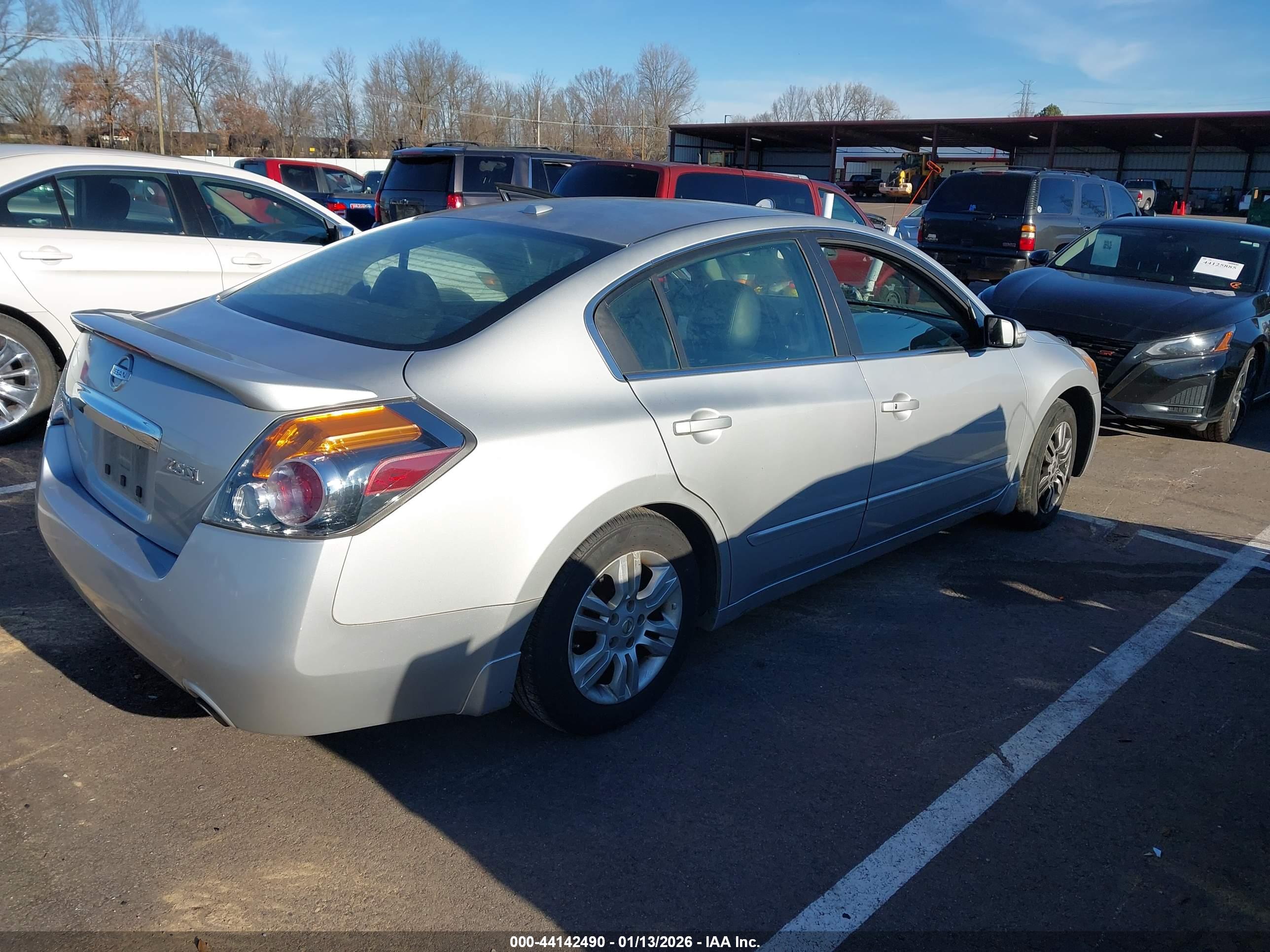 NISSAN ALTIMA image 4