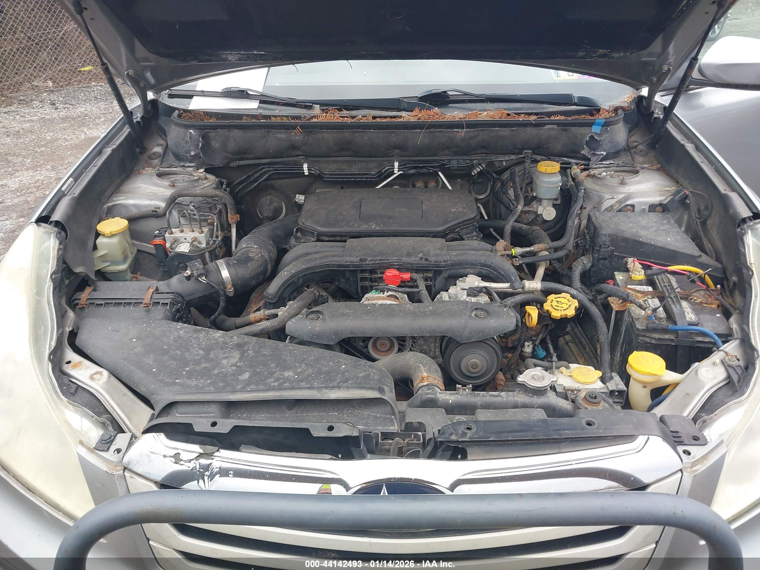 SUBARU OUTBACK image 10