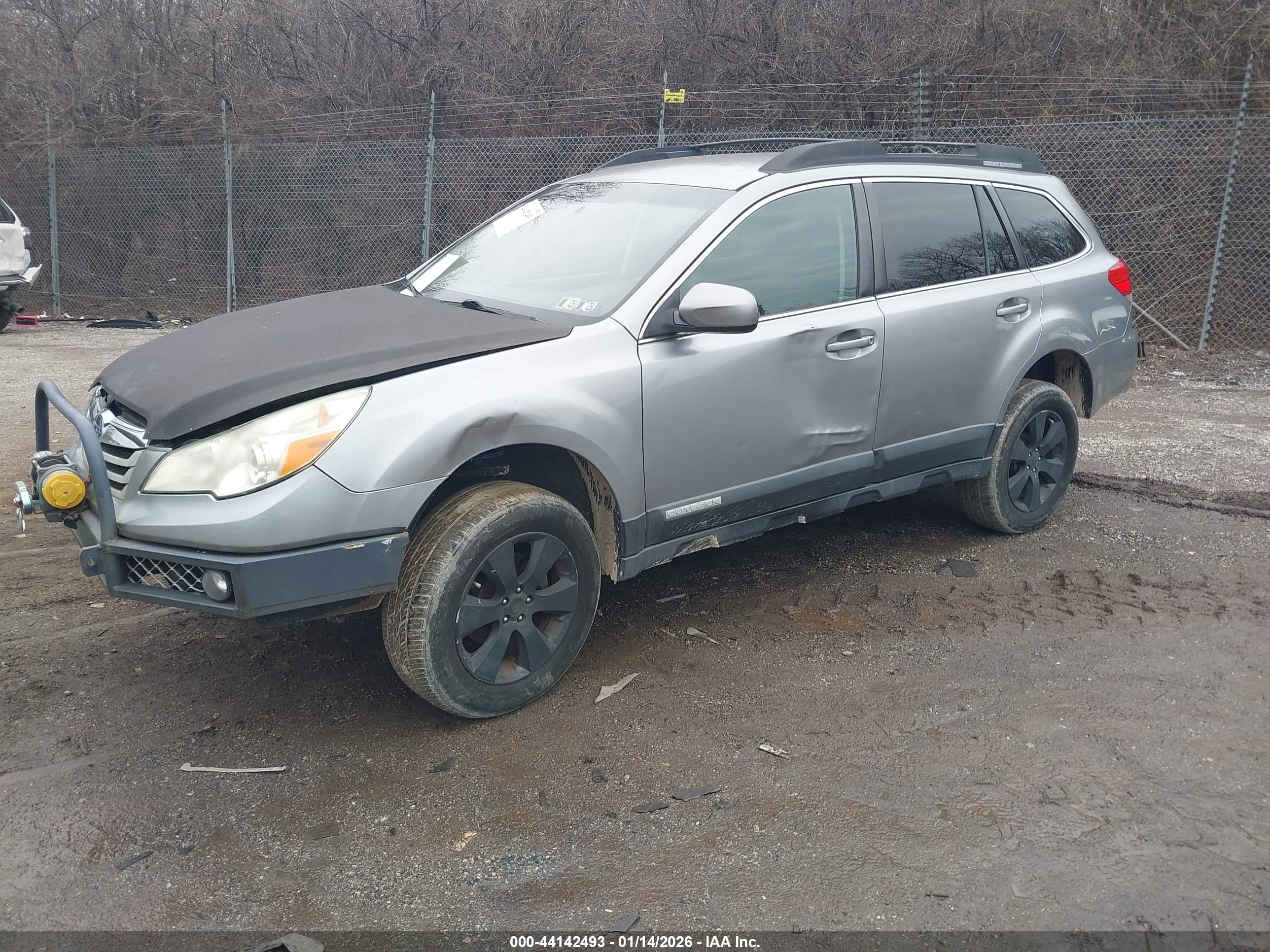 SUBARU OUTBACK image 2