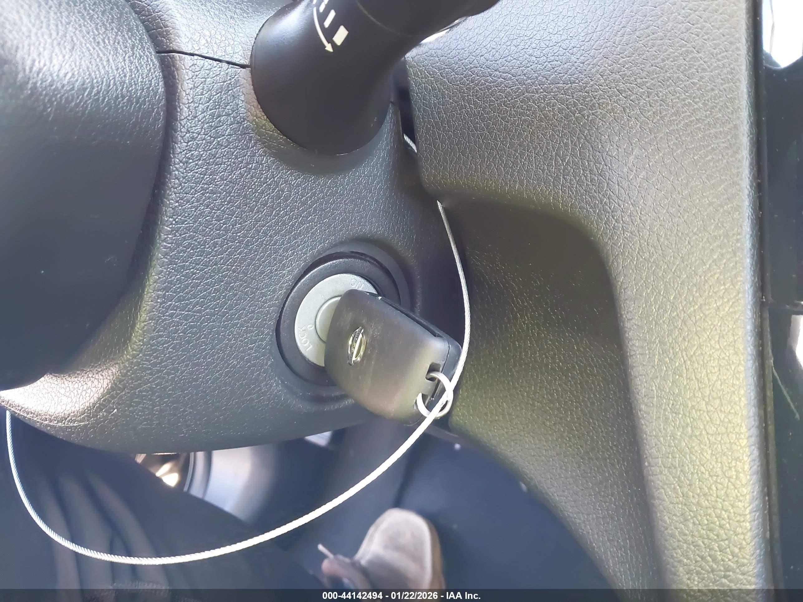 NISSAN ROGUE image 11