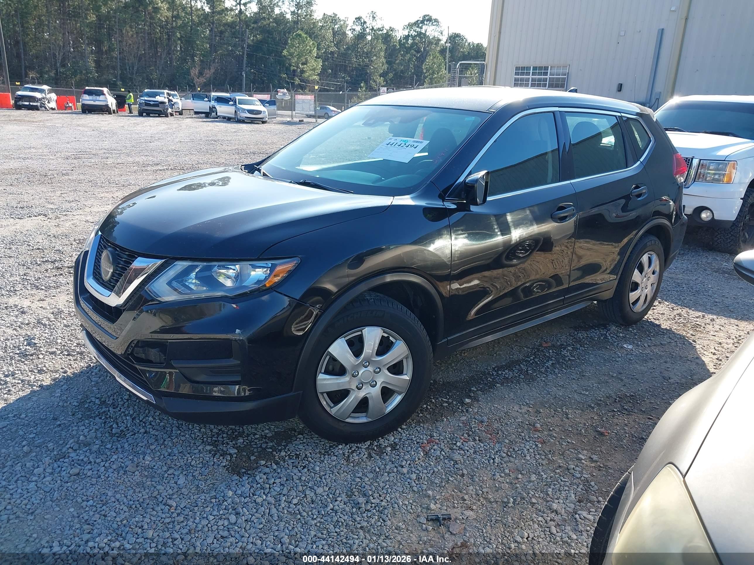NISSAN ROGUE image 2