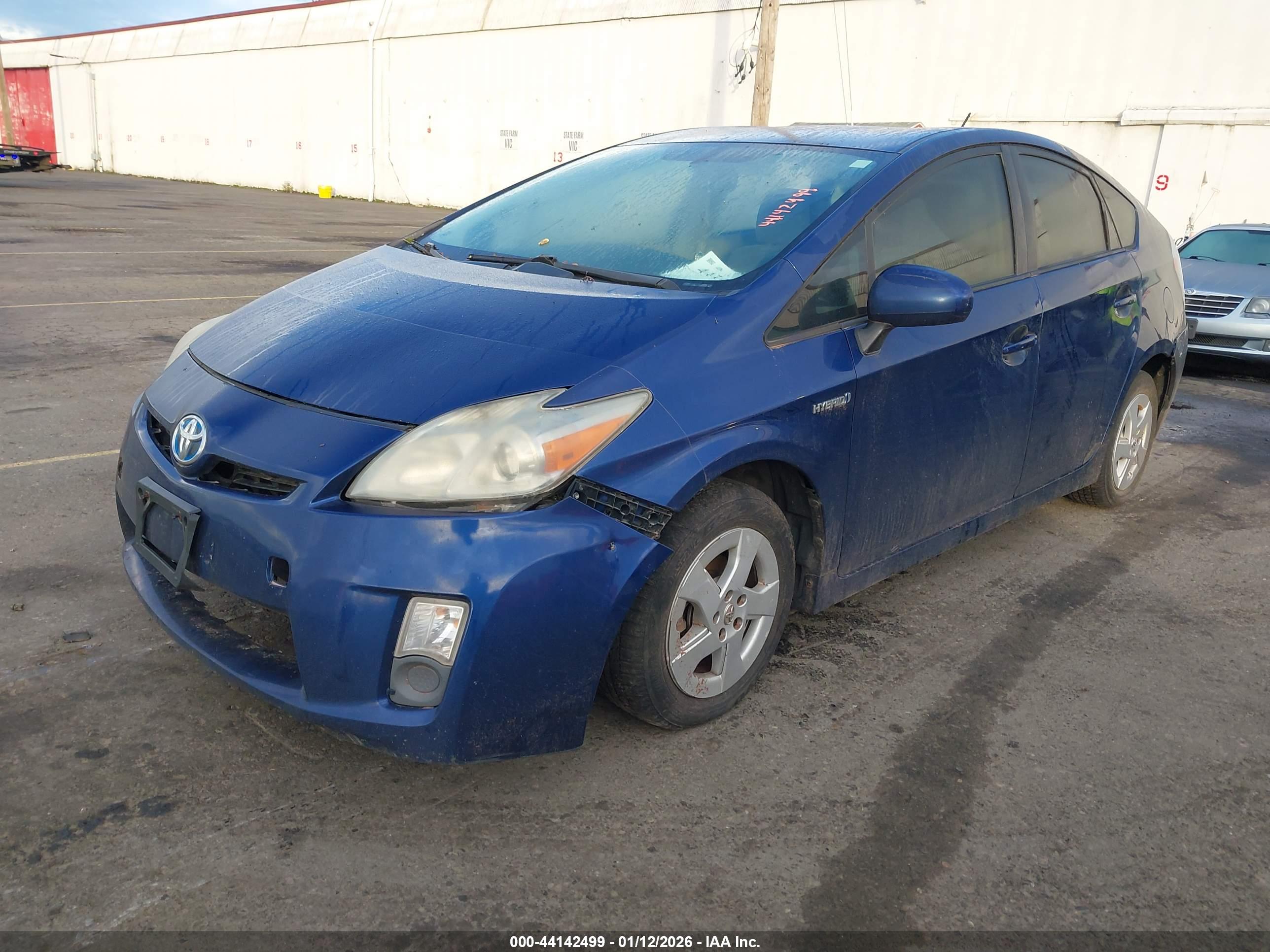 TOYOTA PRIUS image 2