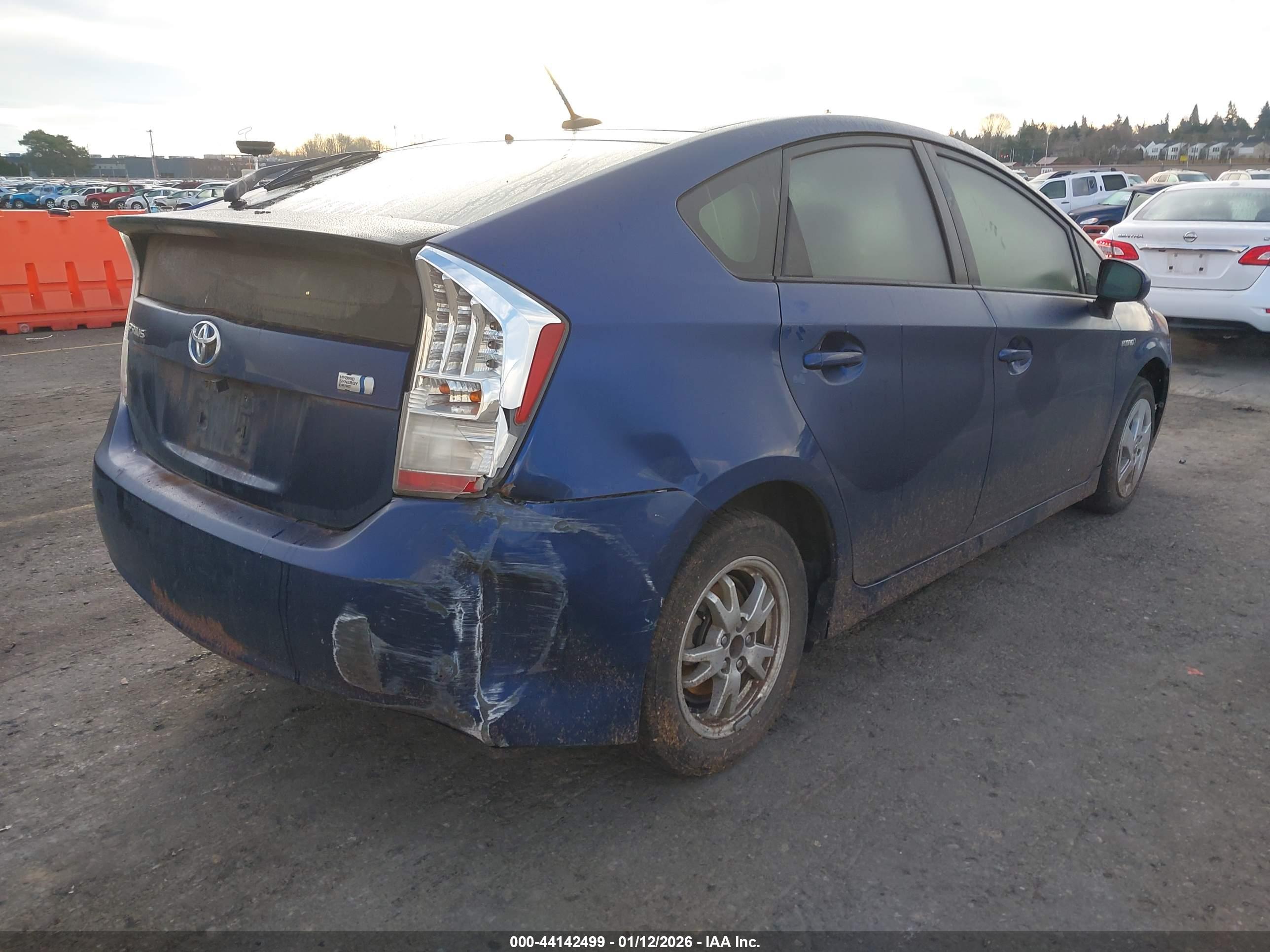 TOYOTA PRIUS image 4