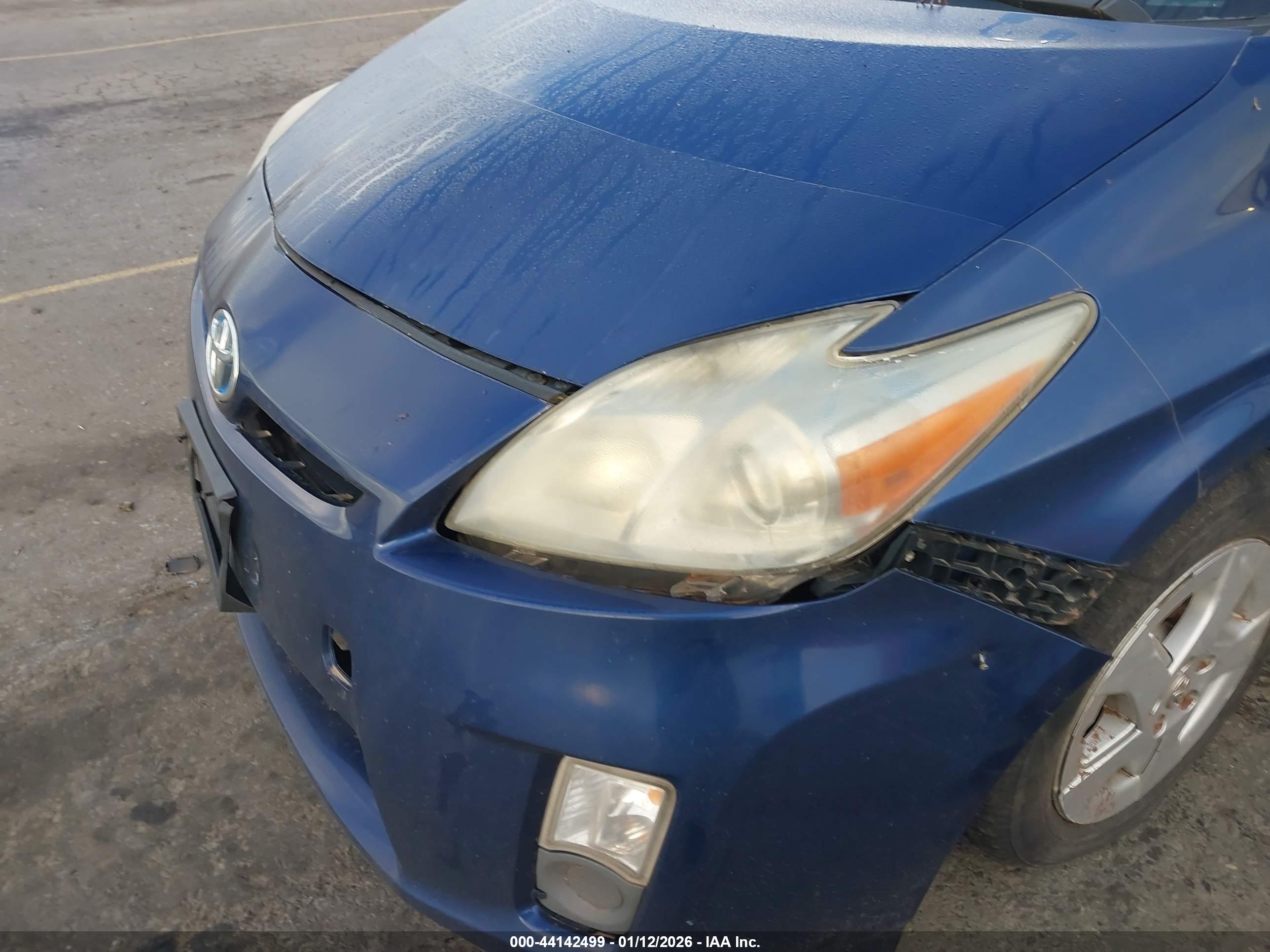 TOYOTA PRIUS image 6