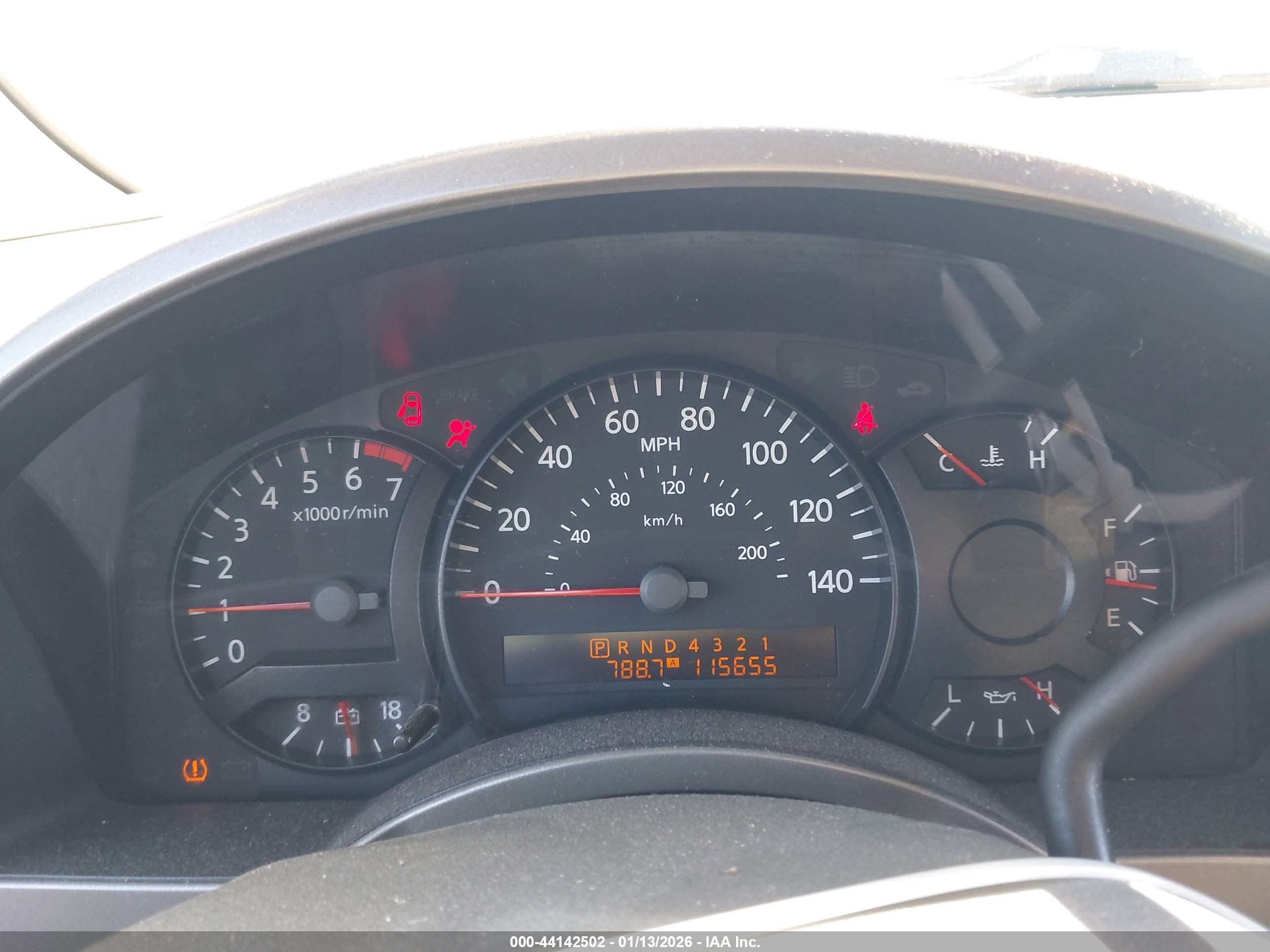 NISSAN TITAN image 7