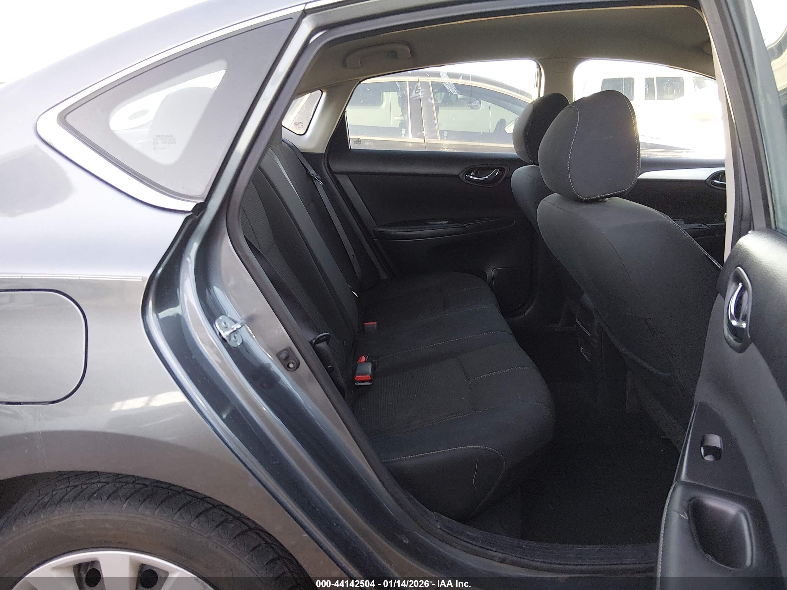 NISSAN SENTRA image 8