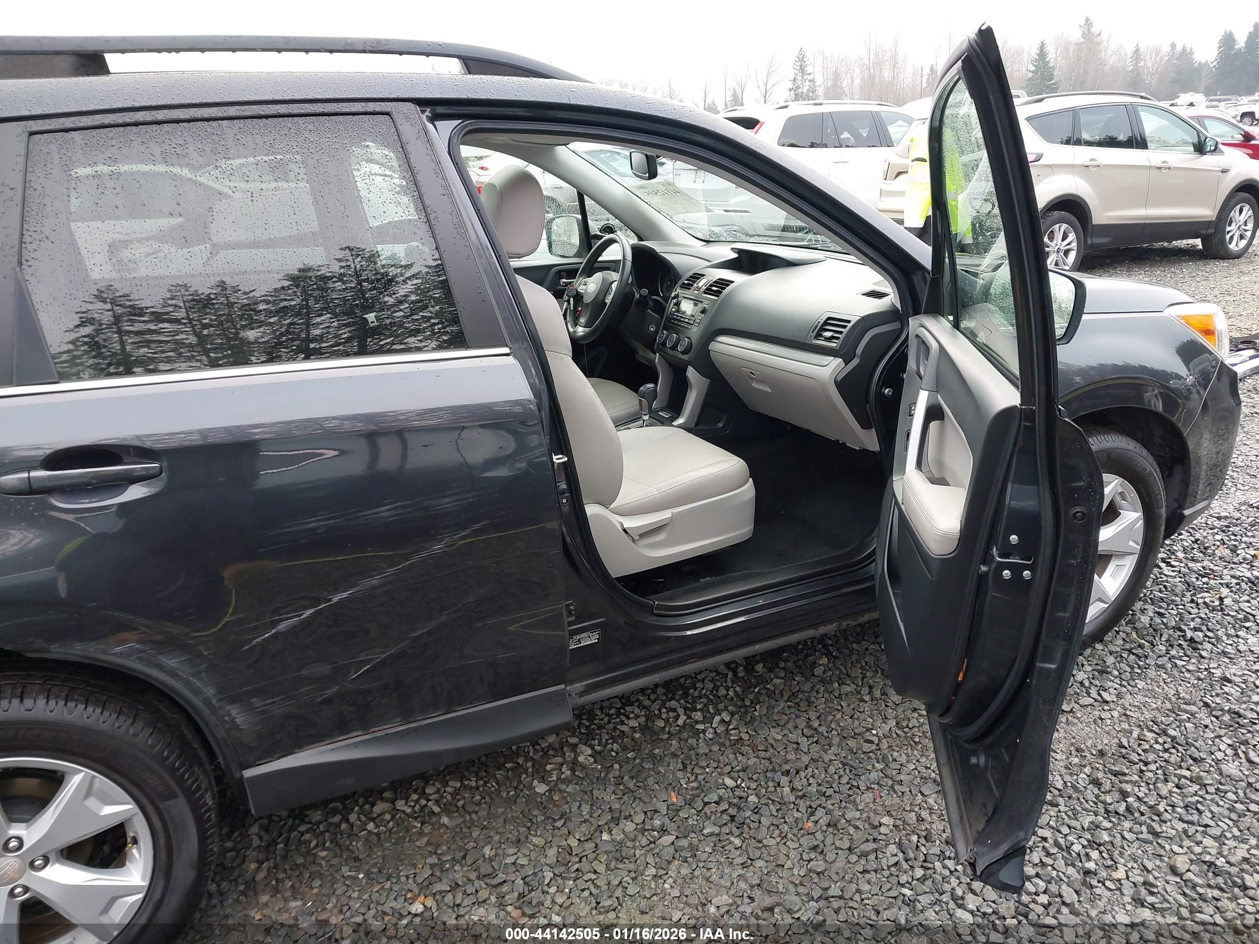 SUBARU FORESTER image 5