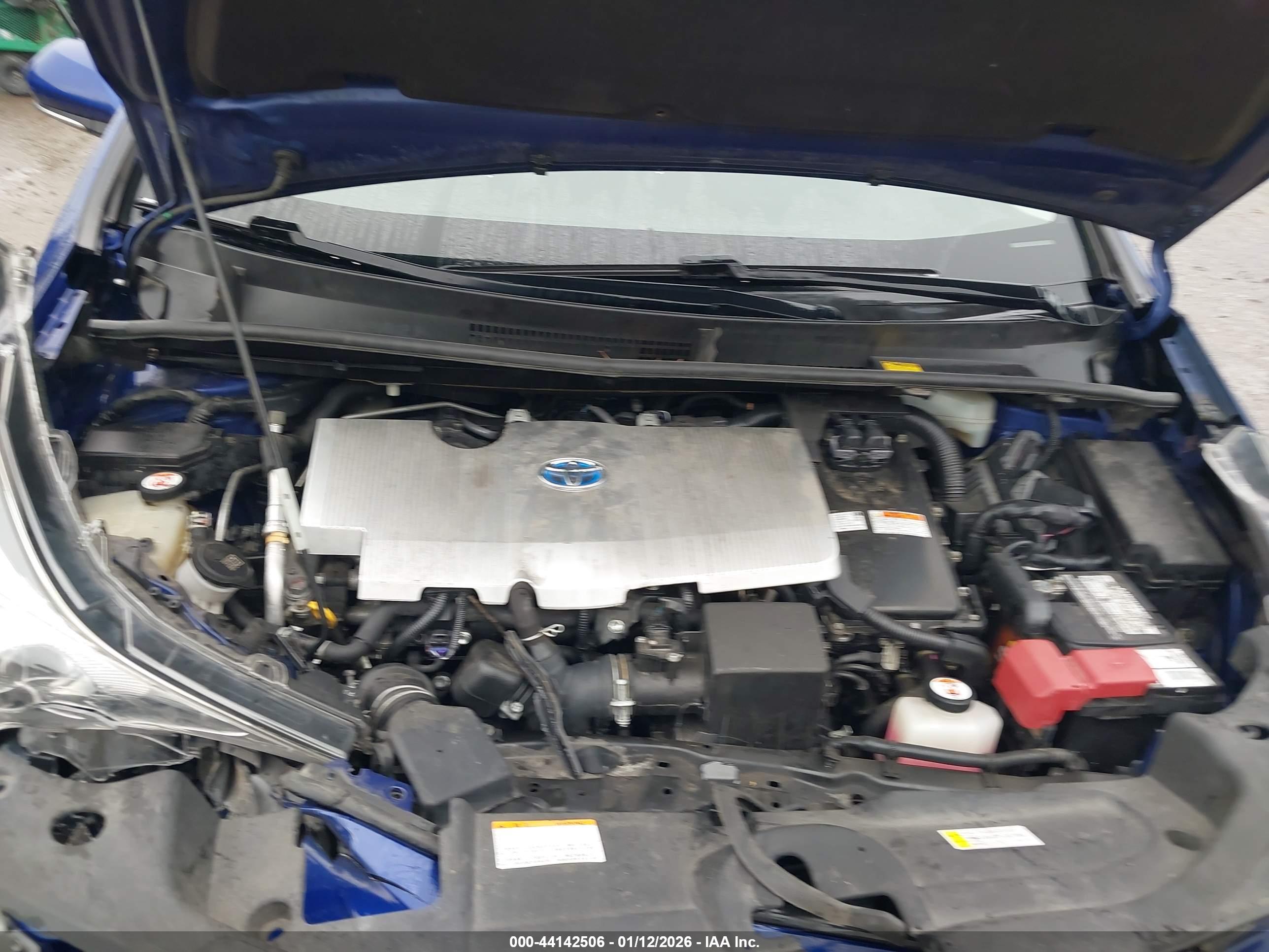 TOYOTA PRIUS image 10