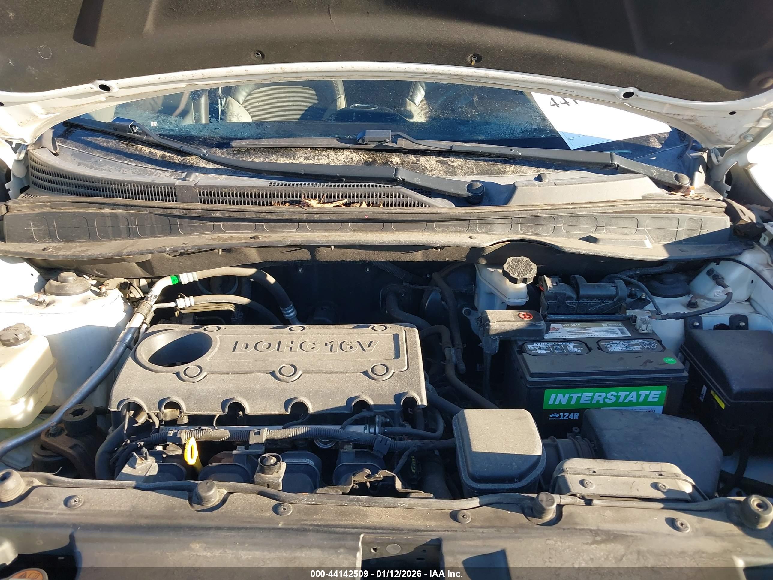 HYUNDAI TUCSON image 10