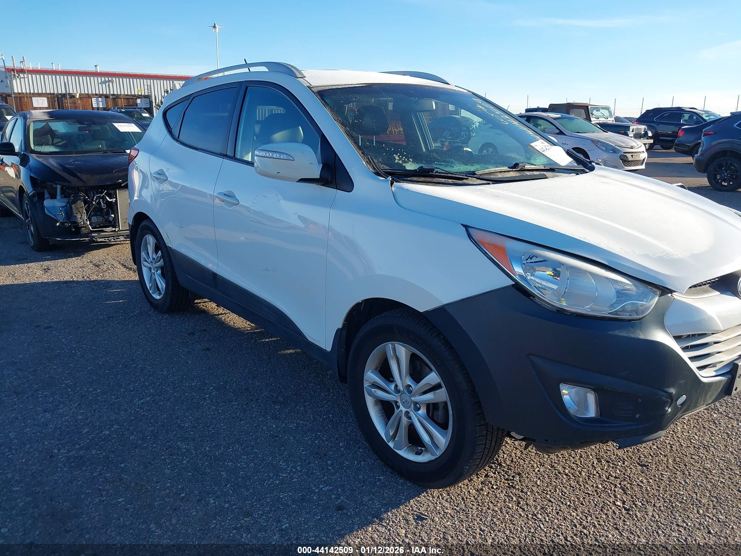 HYUNDAI TUCSON image 6