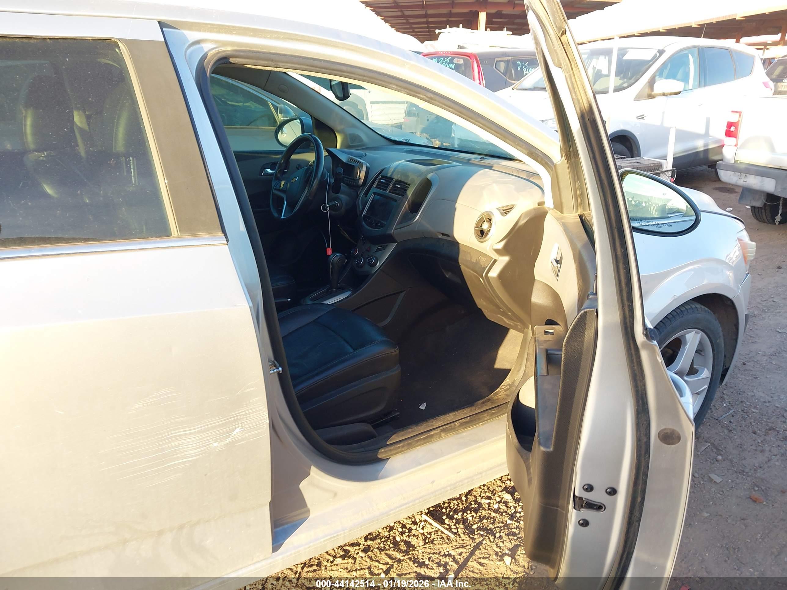 CHEVROLET SONIC image 5