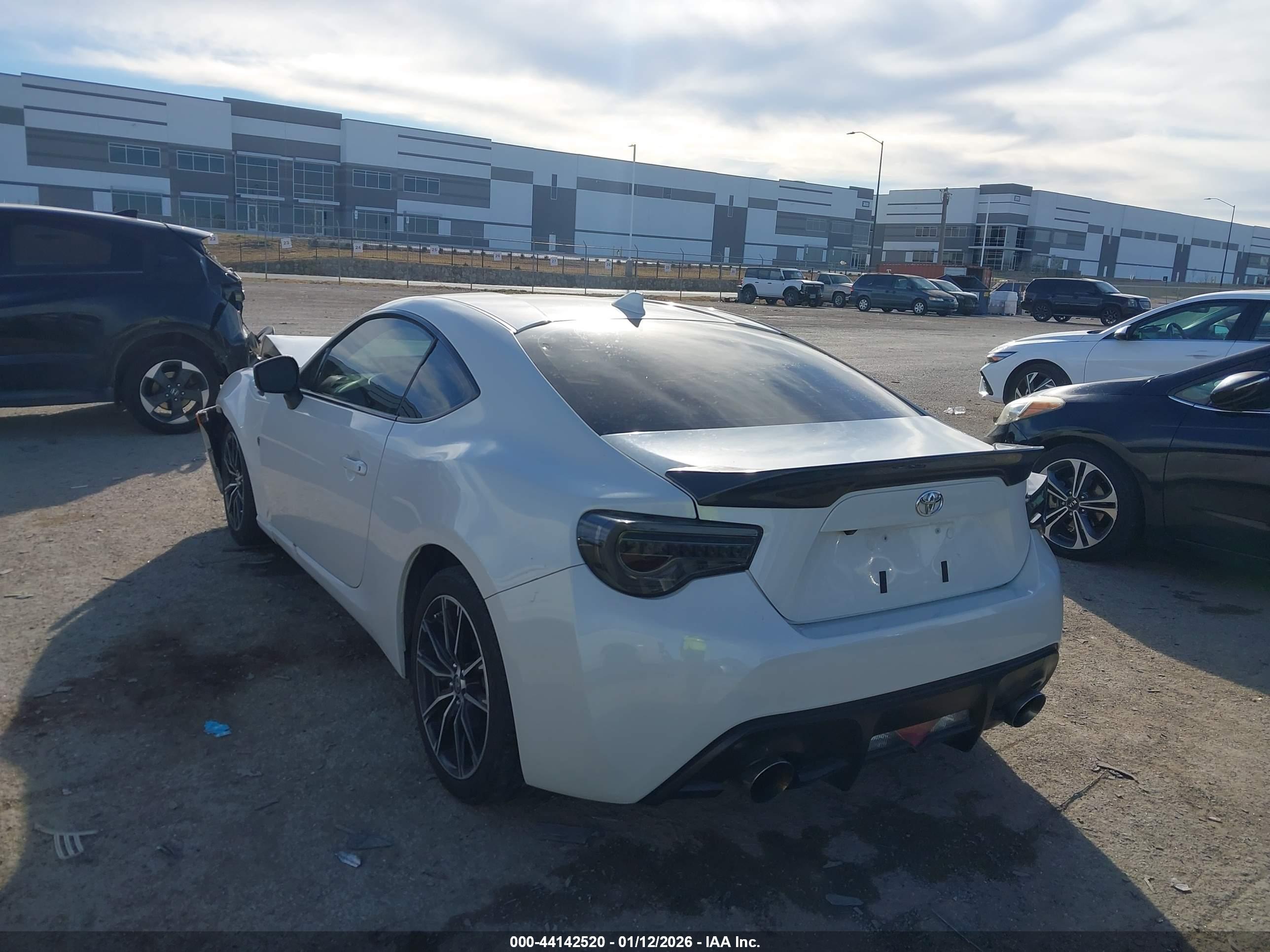 TOYOTA 86 image 3