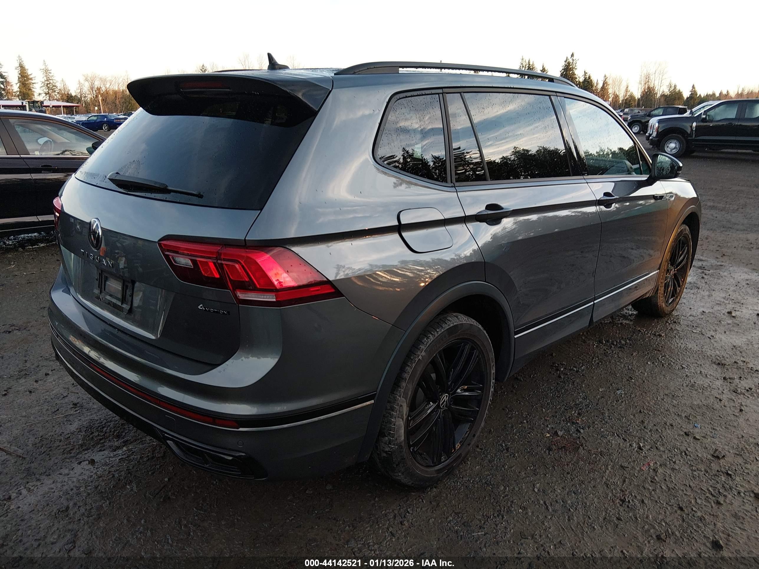 VOLKSWAGEN TIGUAN image 4