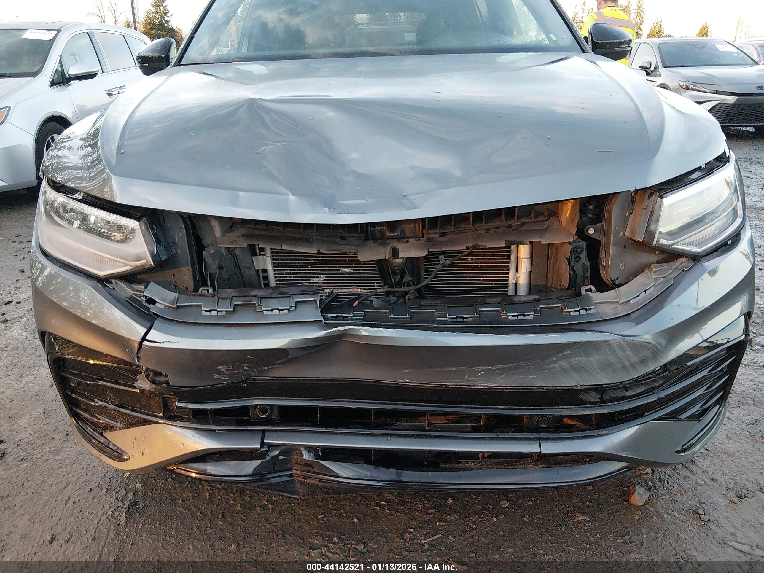 VOLKSWAGEN TIGUAN image 6