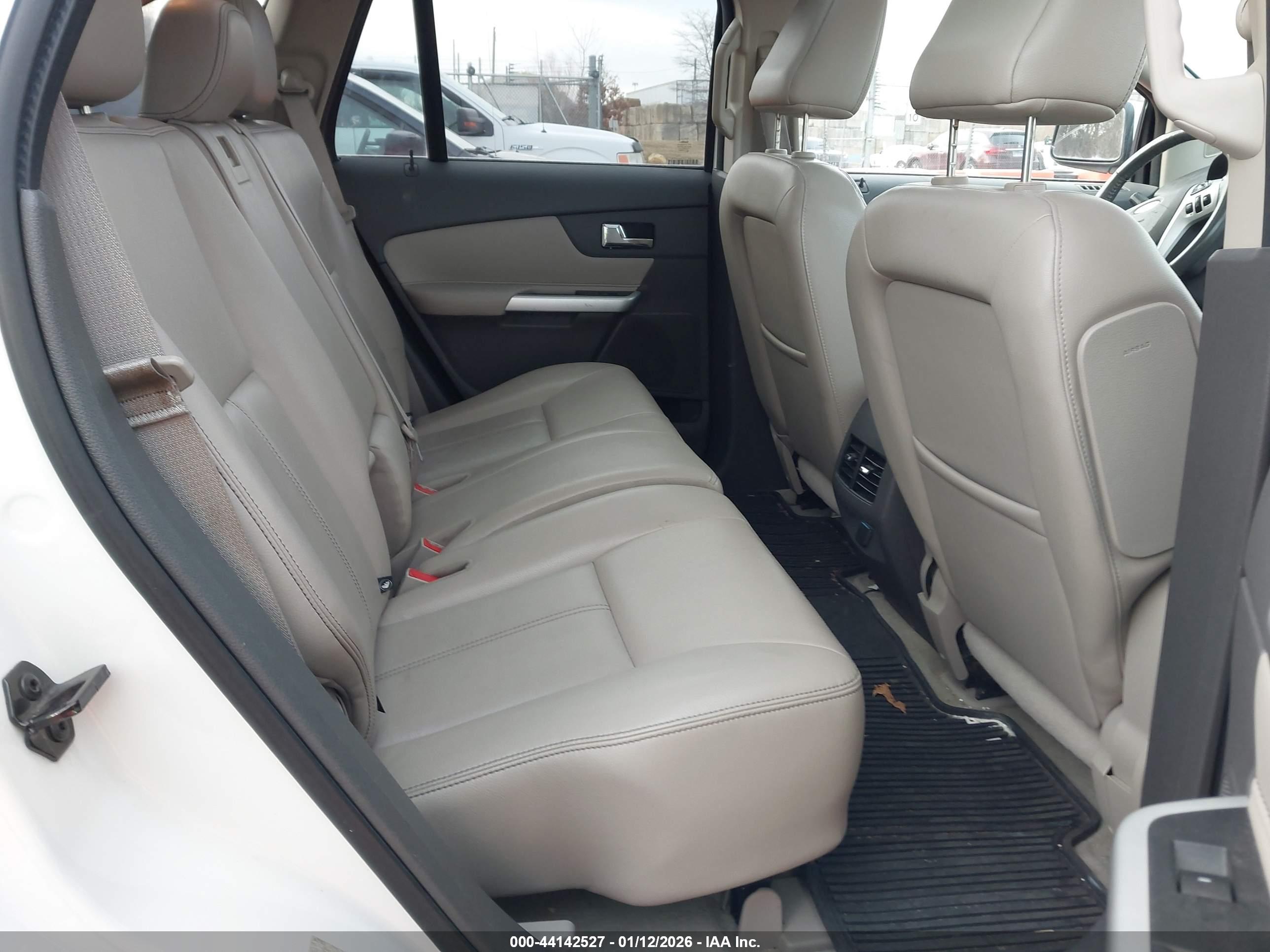 FORD EDGE image 8